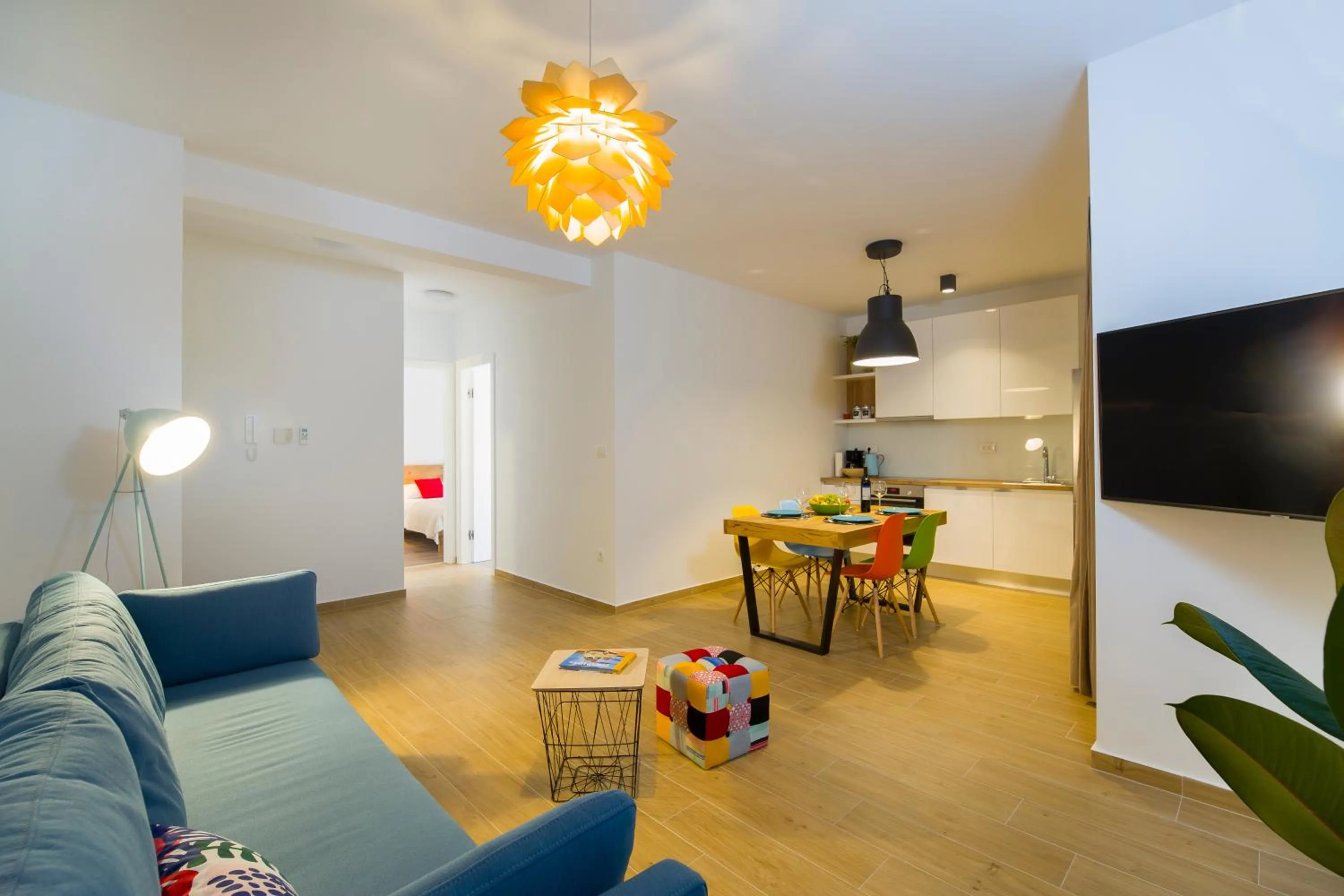 TV and multimedia in Bulli Croatia