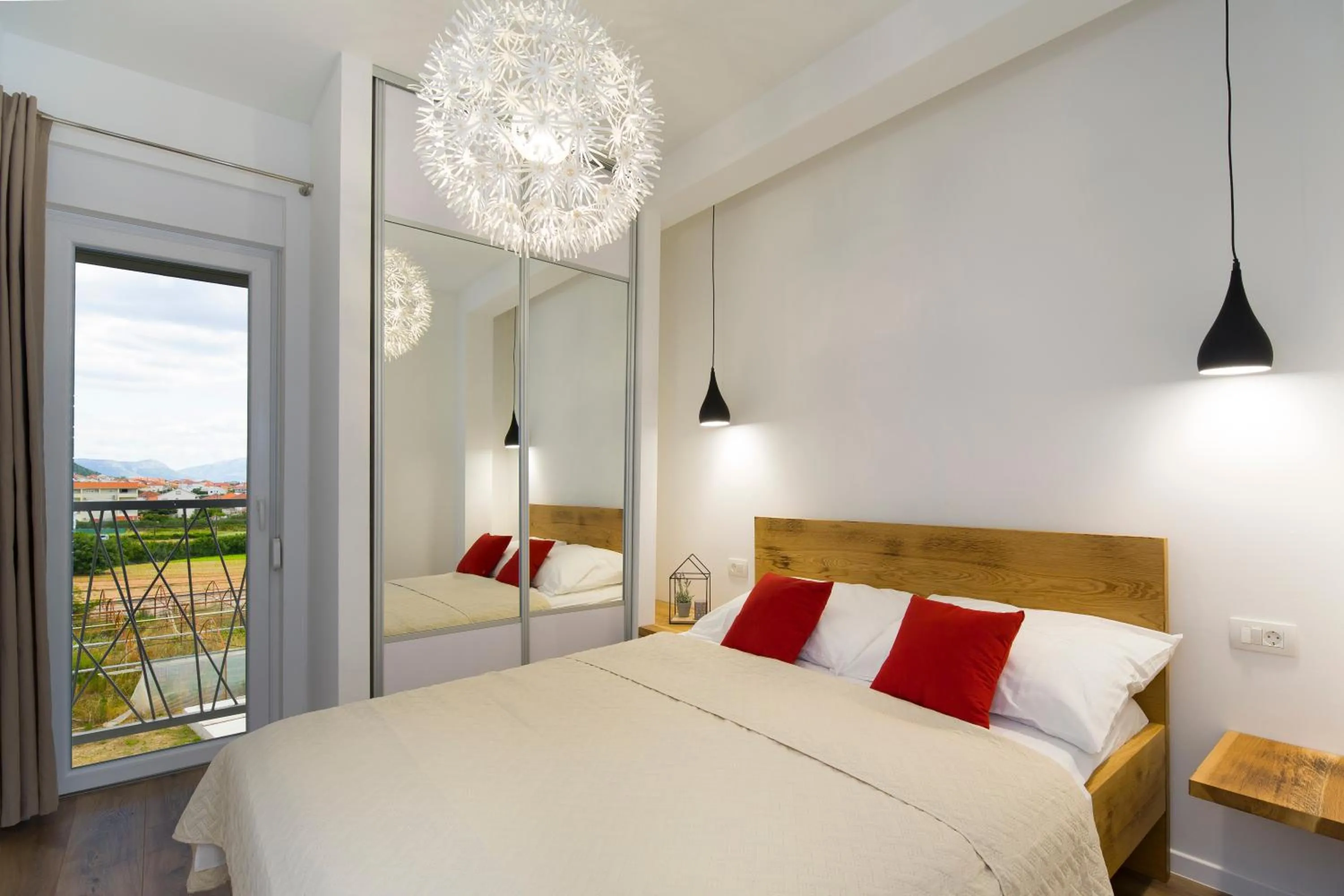 Photo of the whole room, Bed in Bulli Croatia