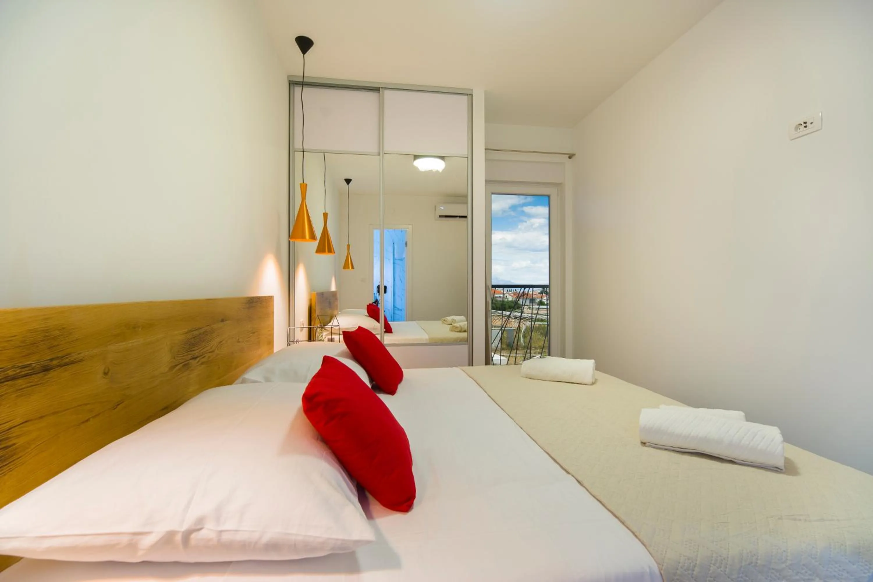 Photo of the whole room, Bed in Bulli Croatia