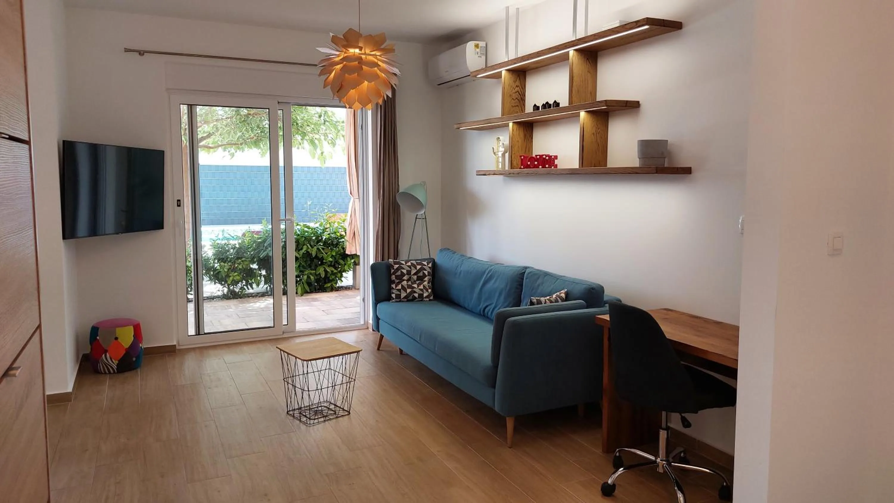 TV and multimedia in Bulli Croatia