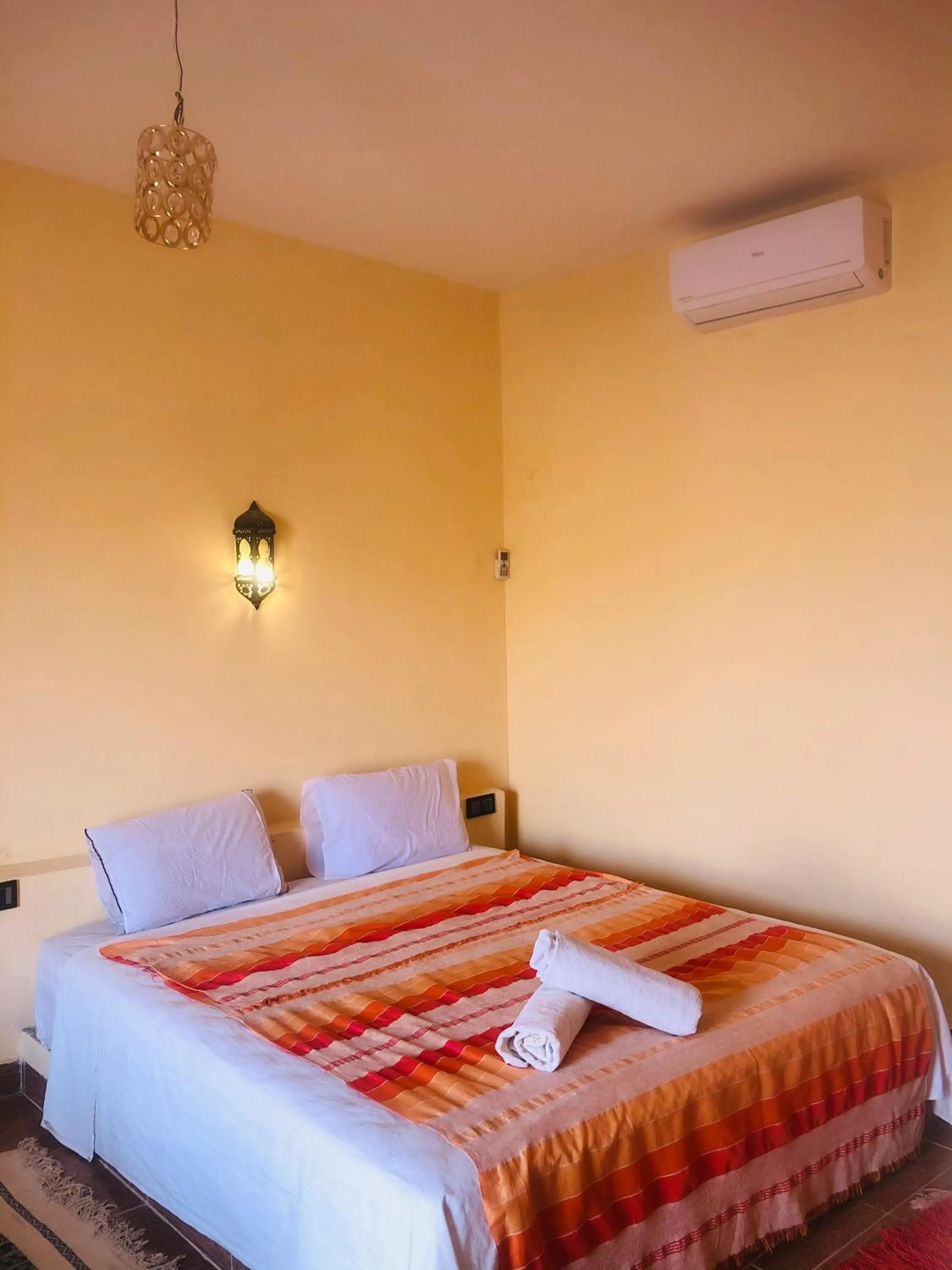 Photo of the whole room, Bed in Riad Hotel Les Flamants