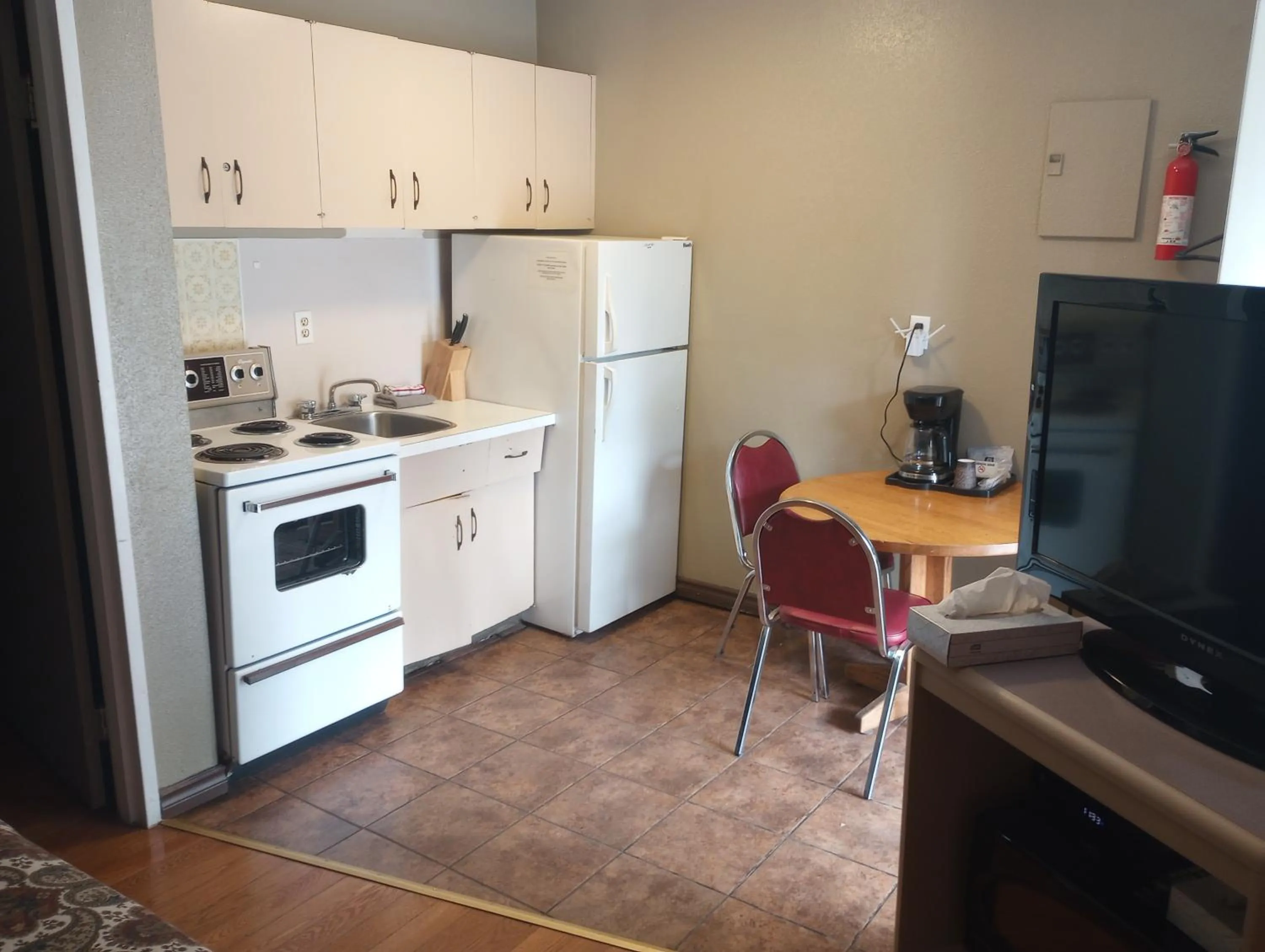 Kitchen or kitchenette in Magnuson Hotel Creston