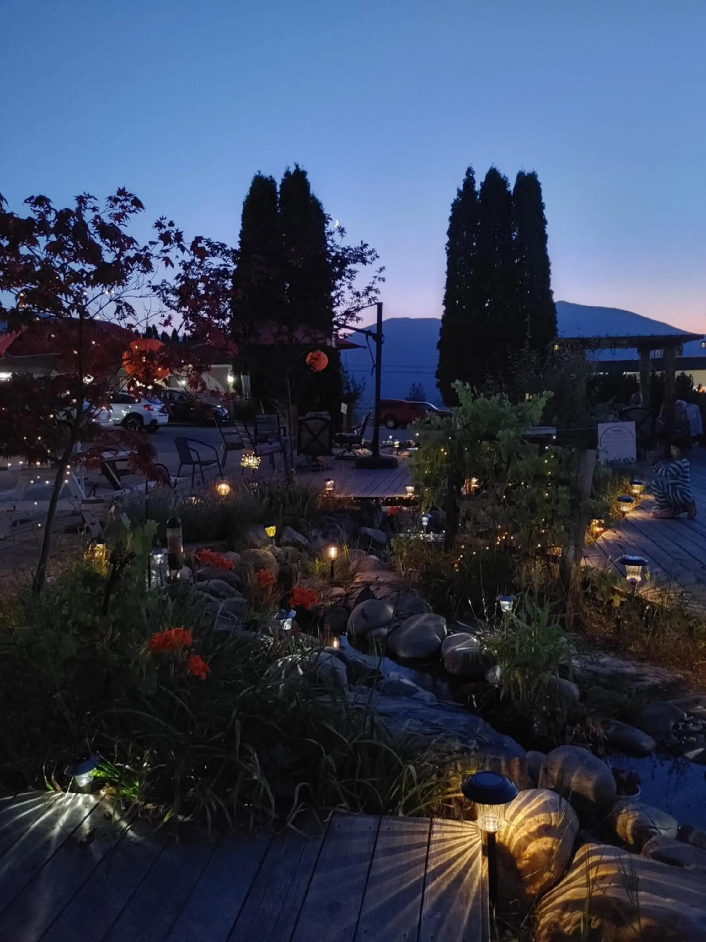 Garden view in Magnuson Hotel Creston