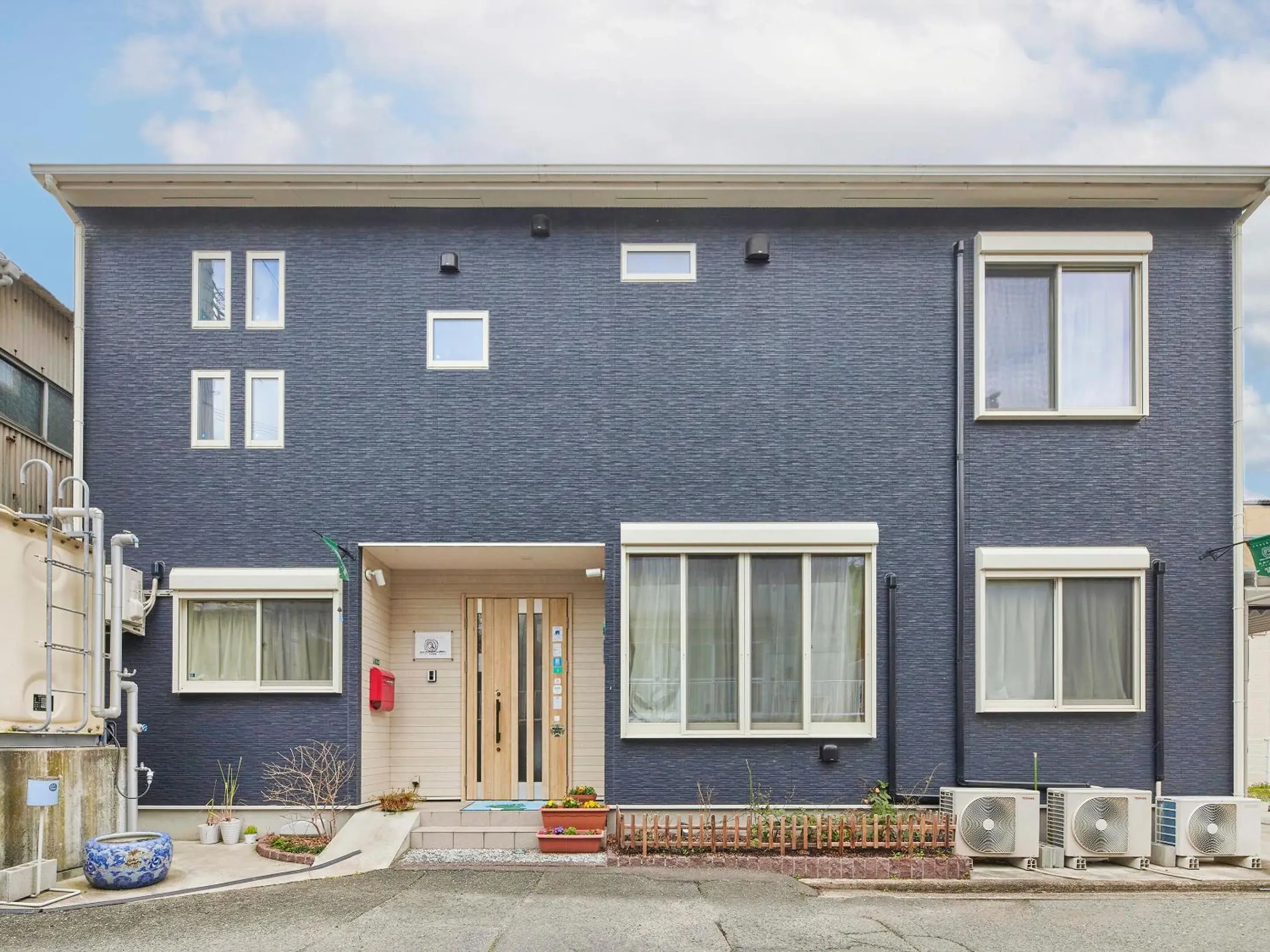 Property building in Itosima Guesthouse TOMO Property building in Itosima Guesthouse TOMO