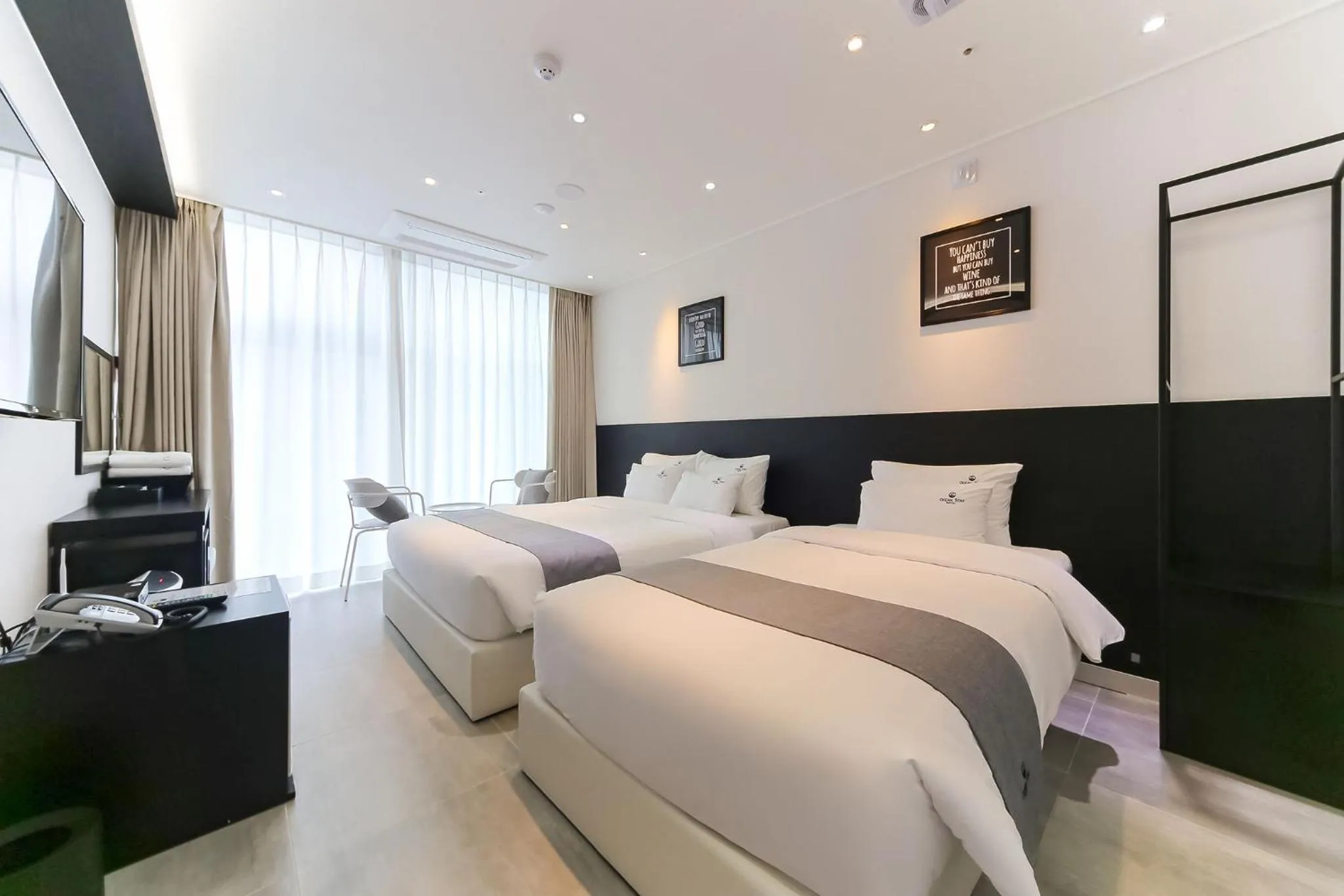 Bed in Oceanstay Hotel