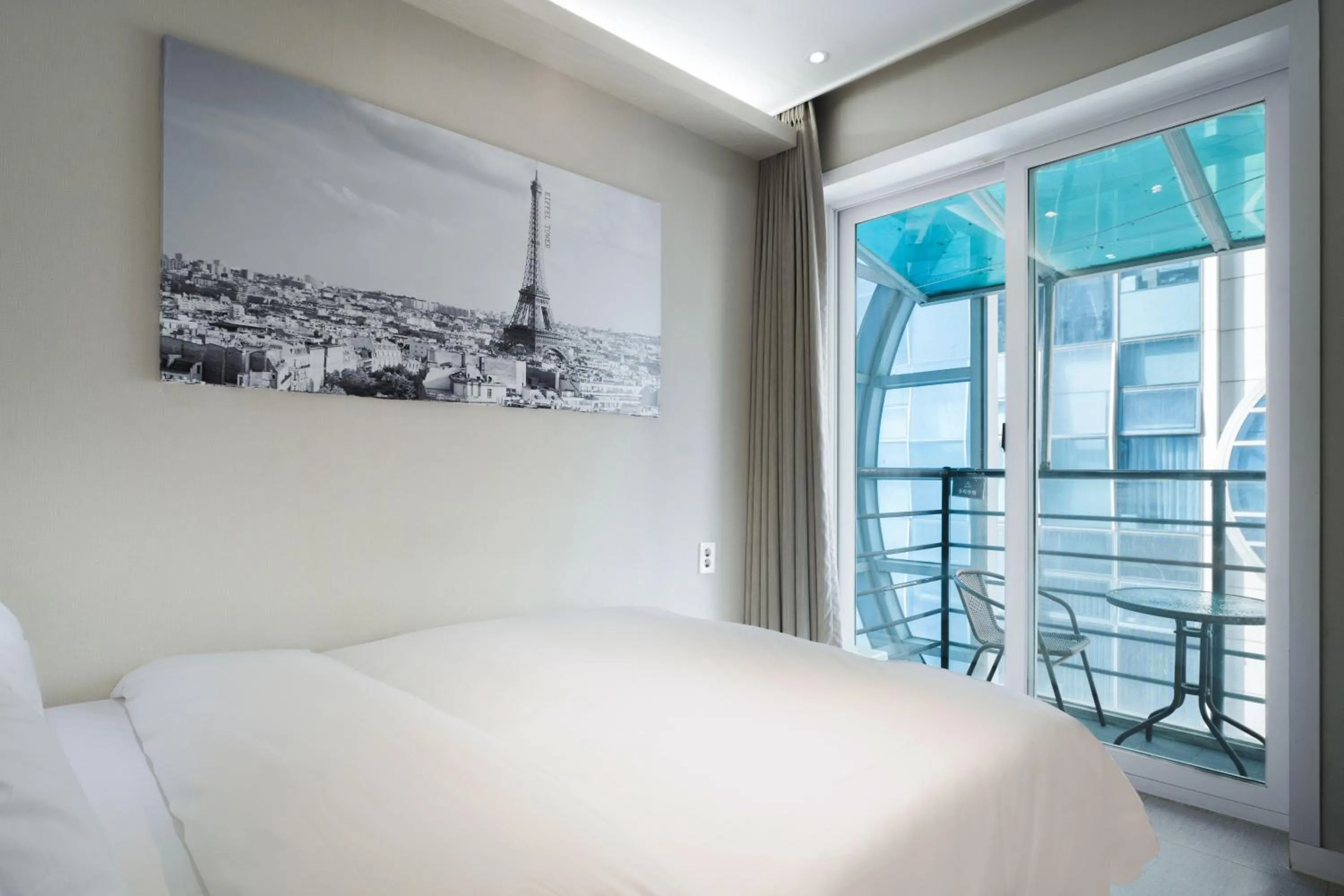 Bed in 오션스테이 호텔