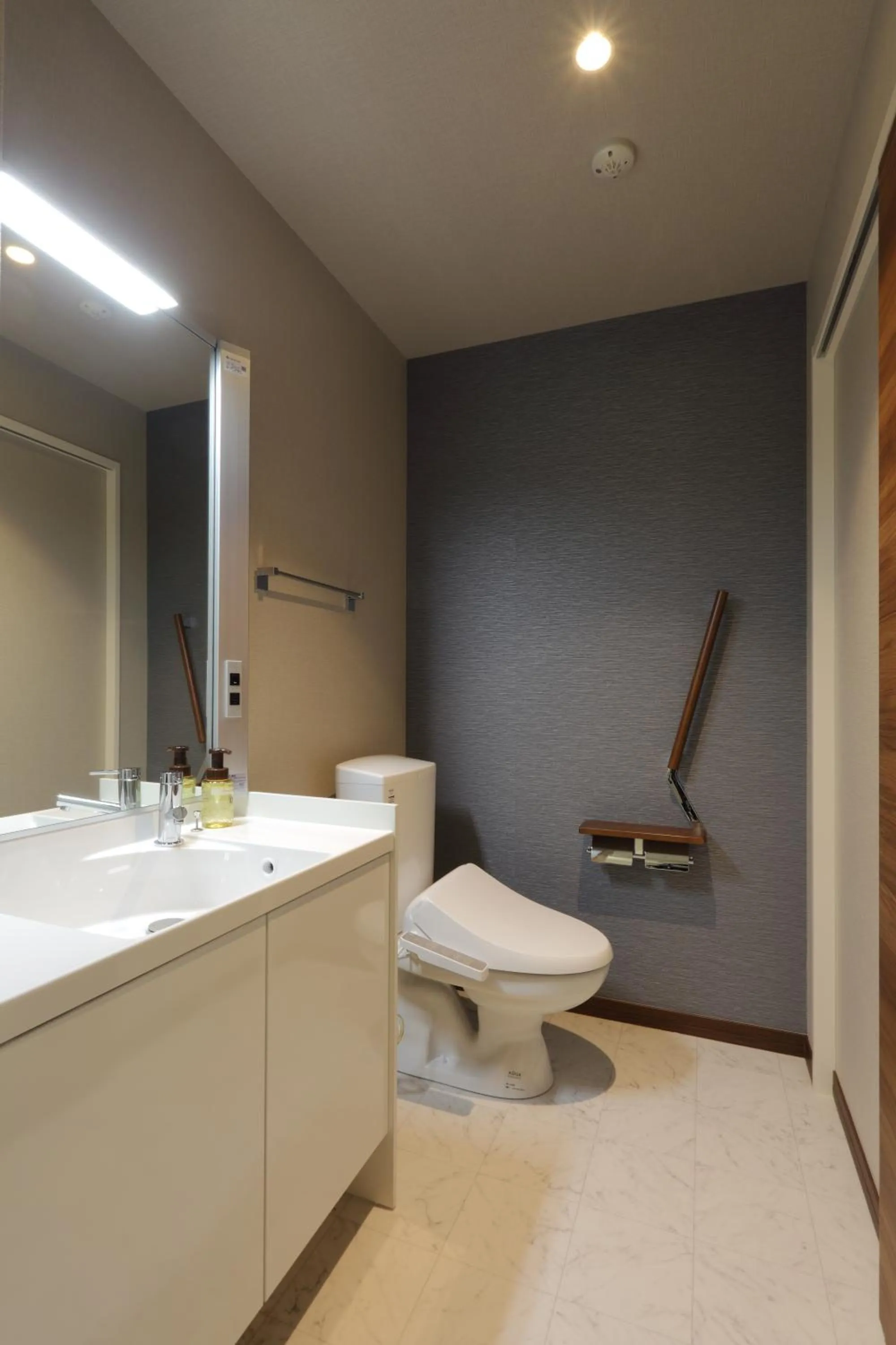 Toilet in HOTEL PROMOTE HIROSHIMA