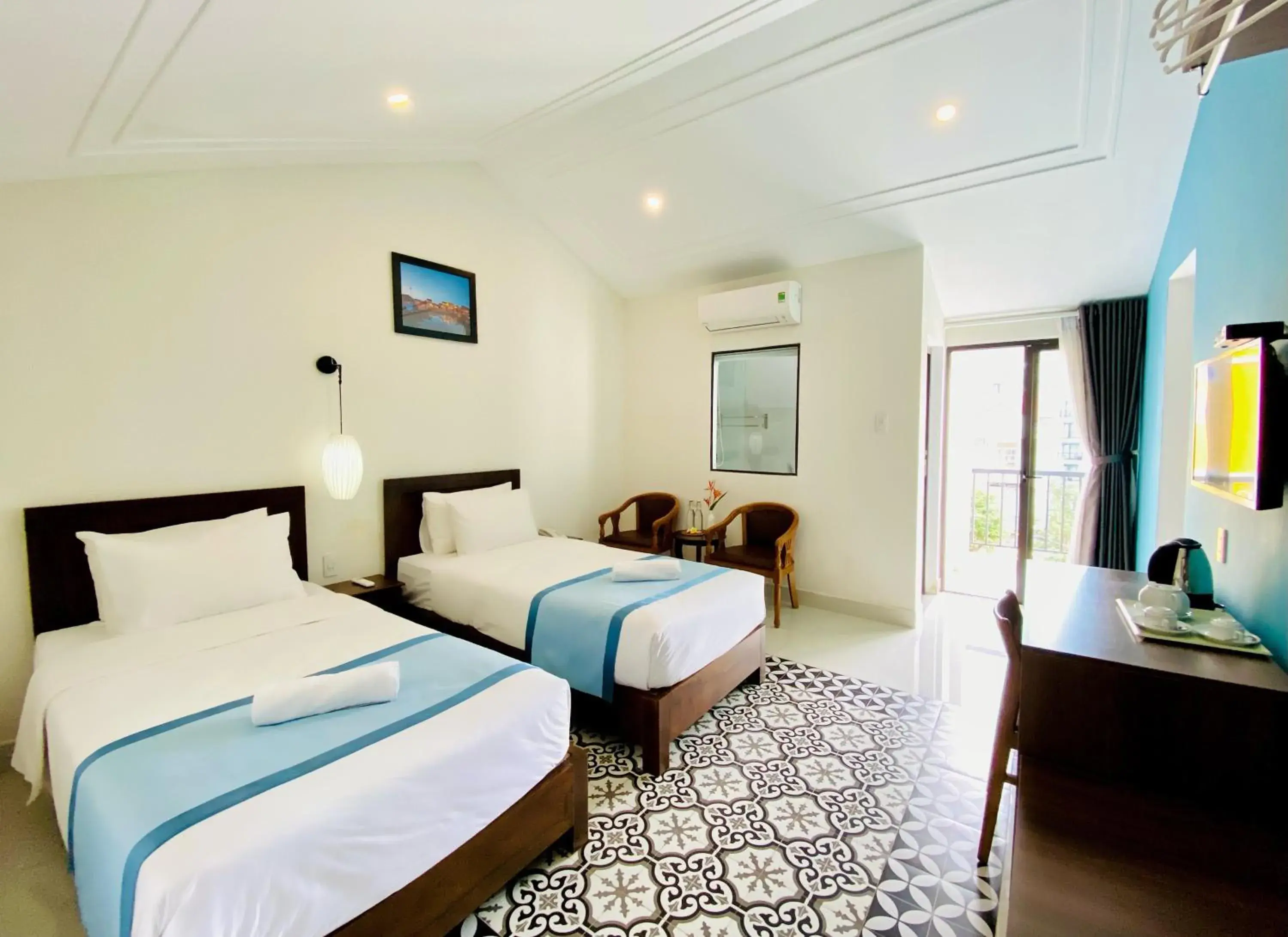 Deluxe Twin Room in Grand Holiday Hoian Villa Deluxe Twin Room in Grand Holiday Hoian Villa