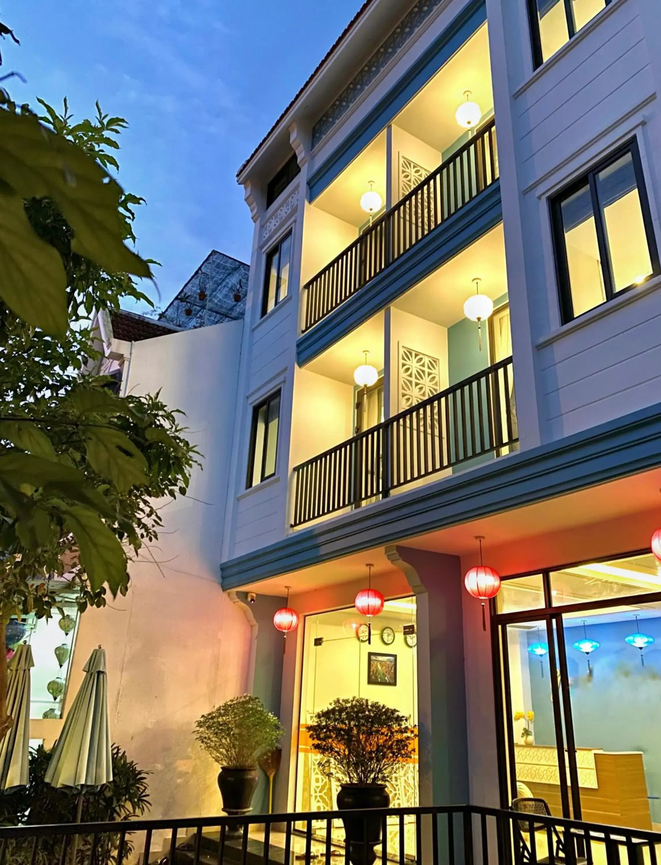 Facade/entrance in Grand Holiday Hoian Villa Facade/entrance in Grand Holiday Hoian Villa