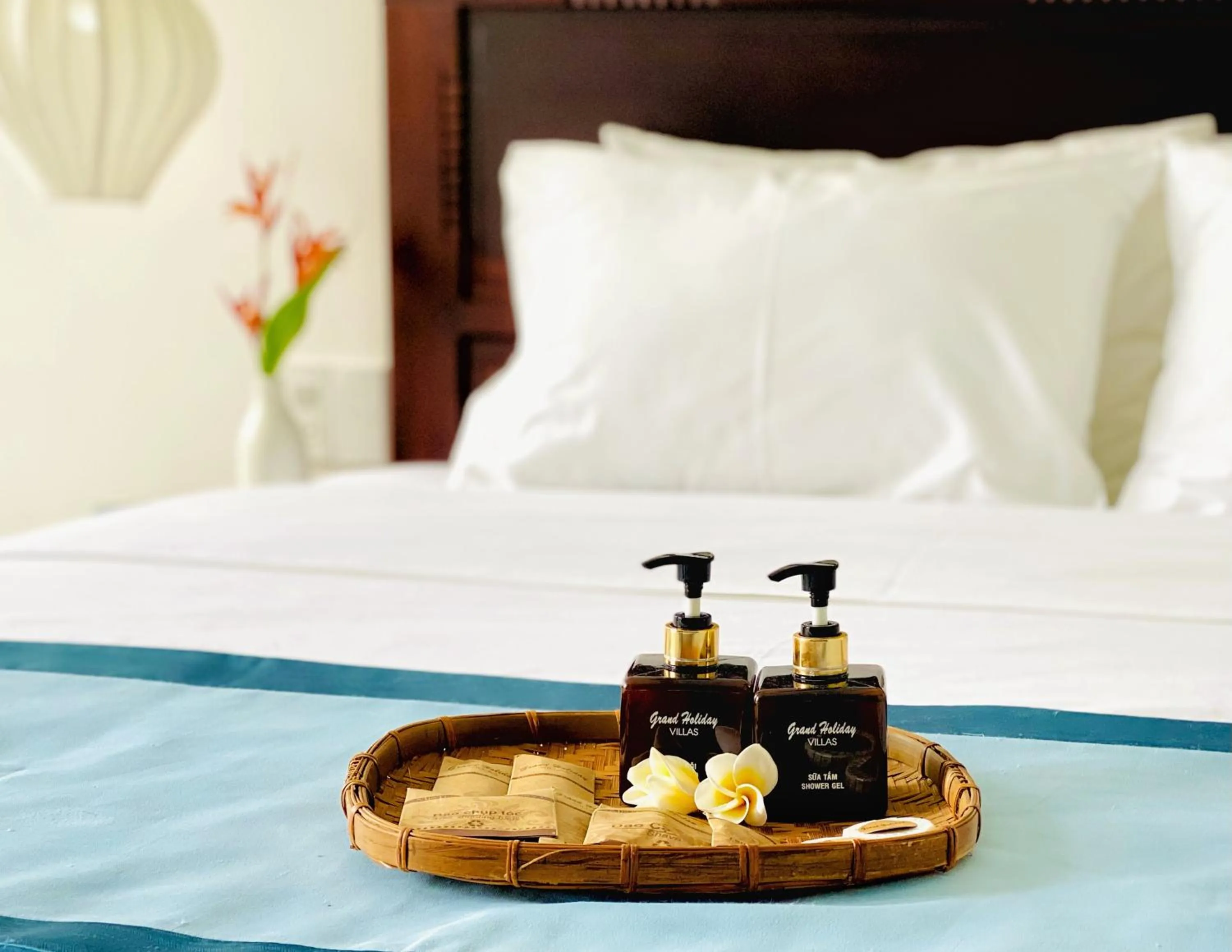 Bed in Grand Holiday Hoian Villa