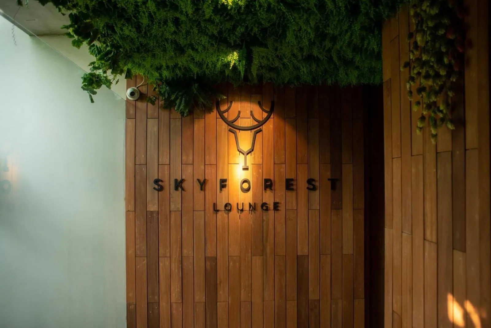 Restaurant/places to eat in Nagomi Suites & Hotel