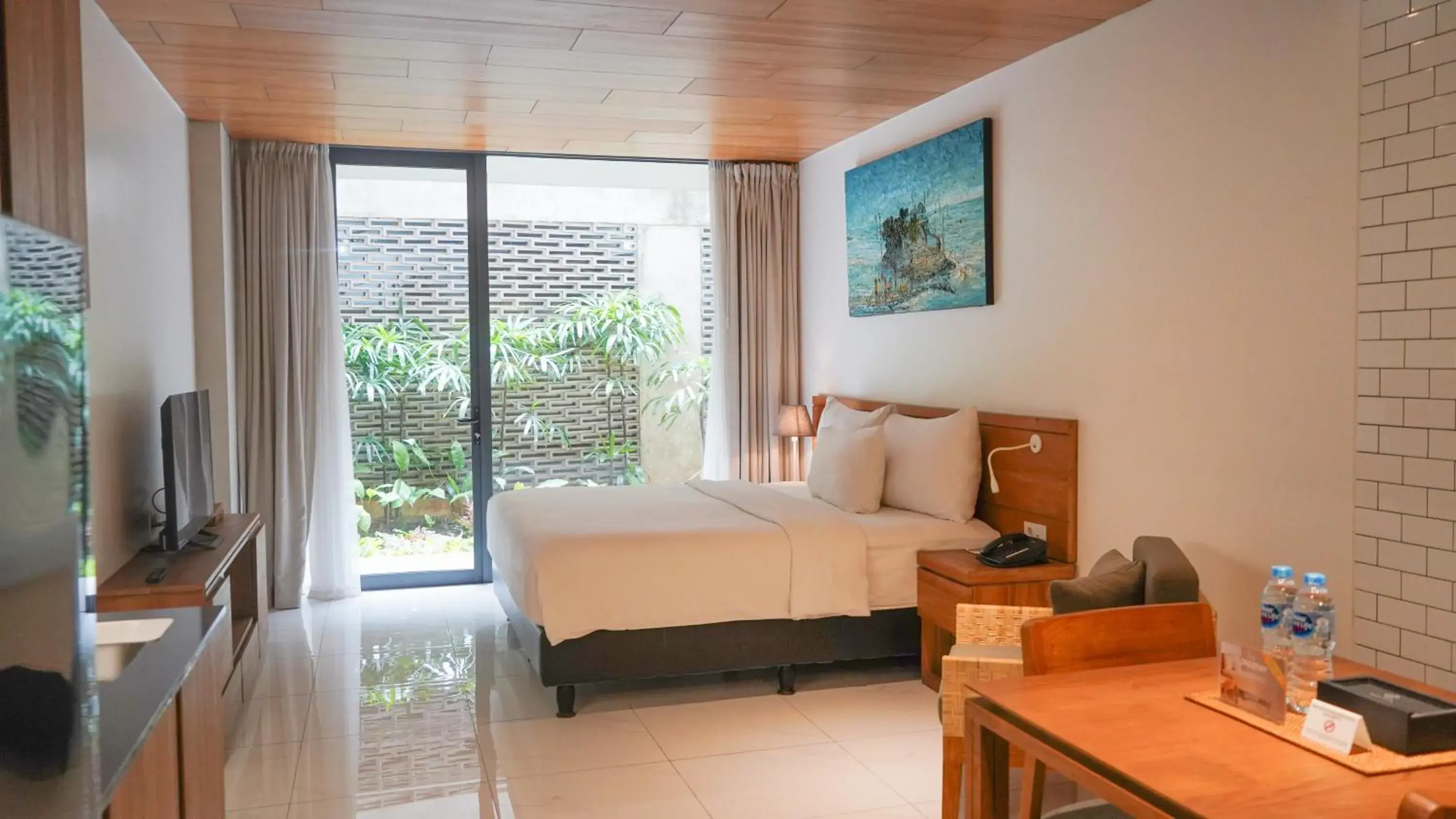 Bed in Nagomi Suites & Hotel Bed in Nagomi Suites & Hotel