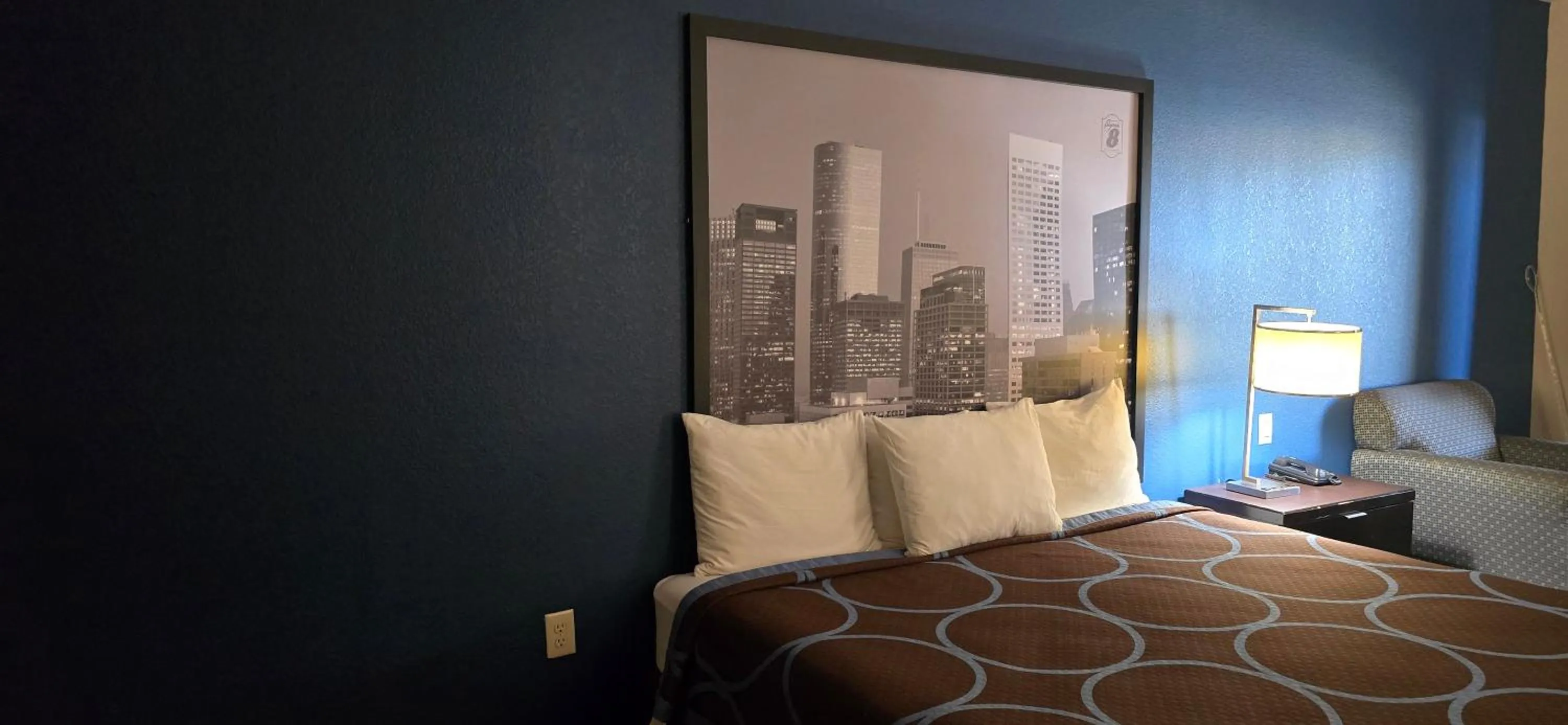 Photo of the whole room, Bed in Super 8 by Wyndham Dilley TX