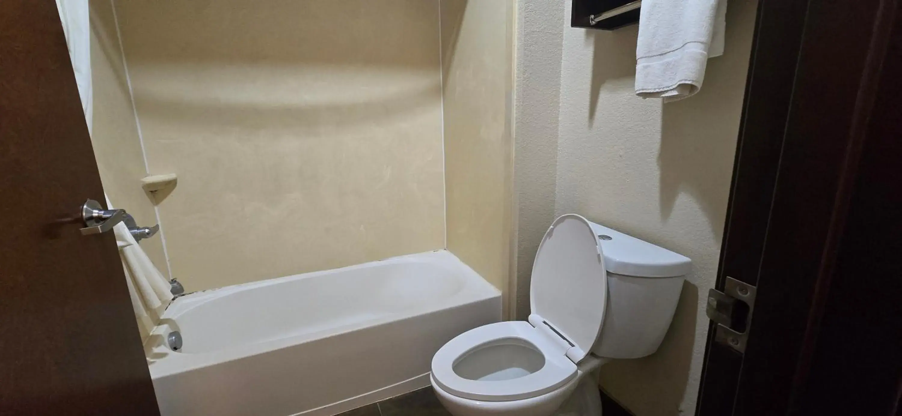 Queen Room with Two Queen Beds and Bath Tub - Mobility Accessible/Non-Smoking in Super 8 by Wyndham Dilley TX Queen Room with Two Queen Beds and Bath Tub - Mobility Accessible/Non-Smoking in Super 8 by Wyndham Dilley TX
