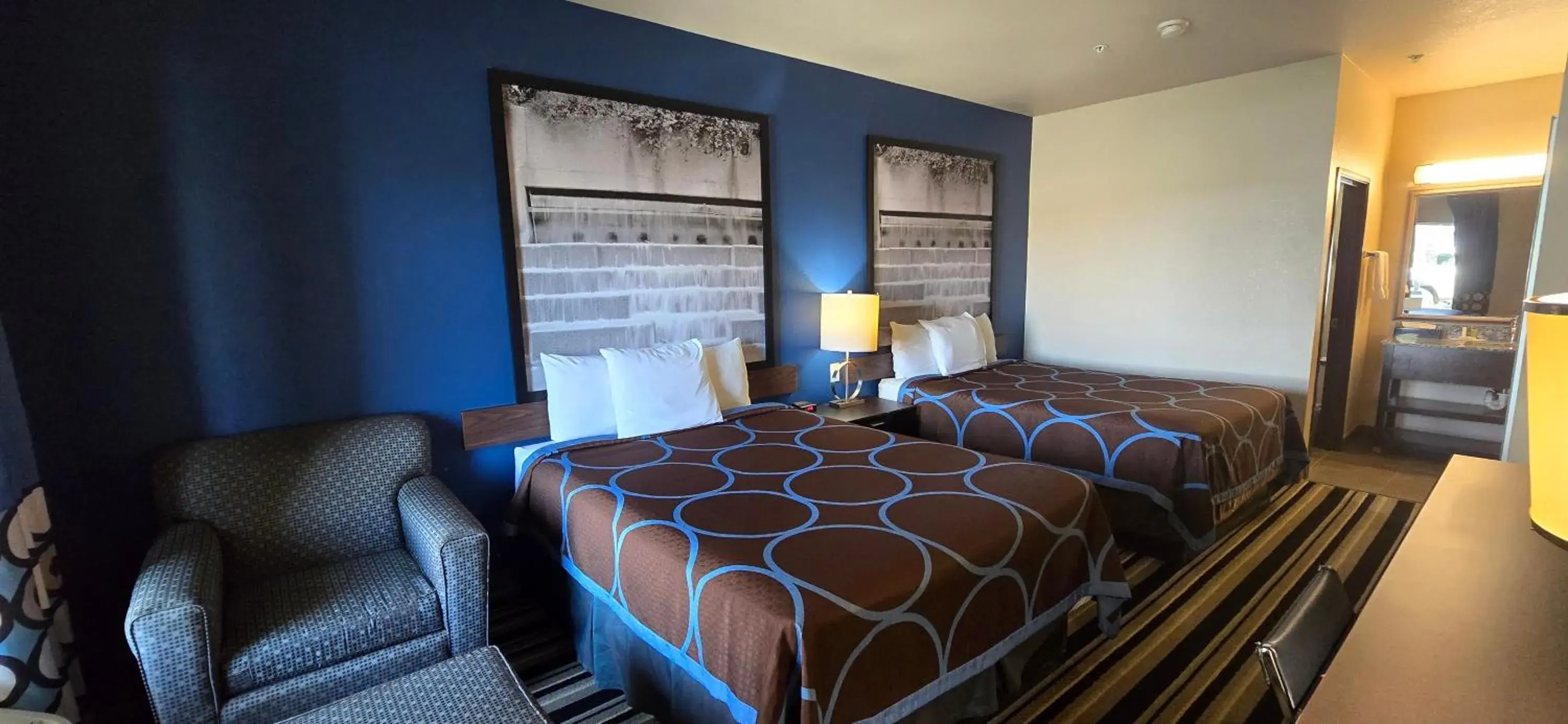 Photo of the whole room, Bed in Super 8 by Wyndham Dilley TX Photo of the whole room, Bed in Super 8 by Wyndham Dilley TX