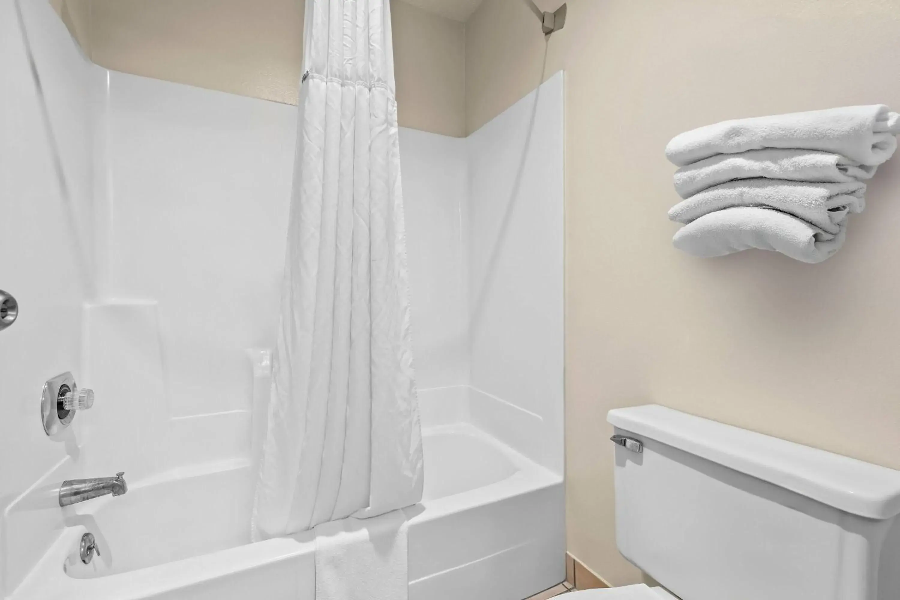 Queen Room with Two Queen Beds - Non-Smoking in Super 8 by Wyndham Watertown WI Queen Room with Two Queen Beds - Non-Smoking in Super 8 by Wyndham Watertown WI