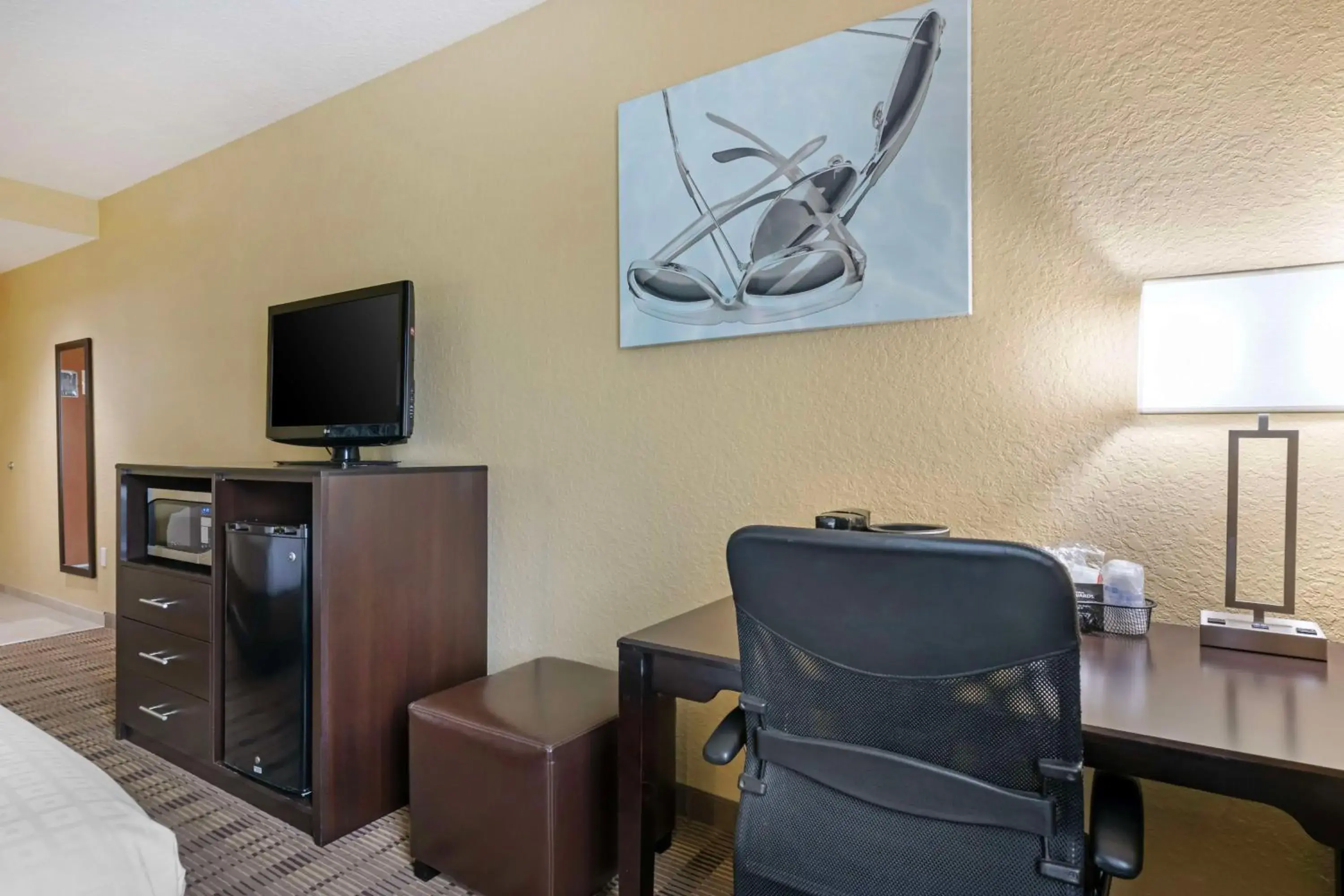 Queen Room with Two Queen Beds - Disability Access in Best Western Edgewater Inn Queen Room with Two Queen Beds - Disability Access in Best Western Edgewater Inn