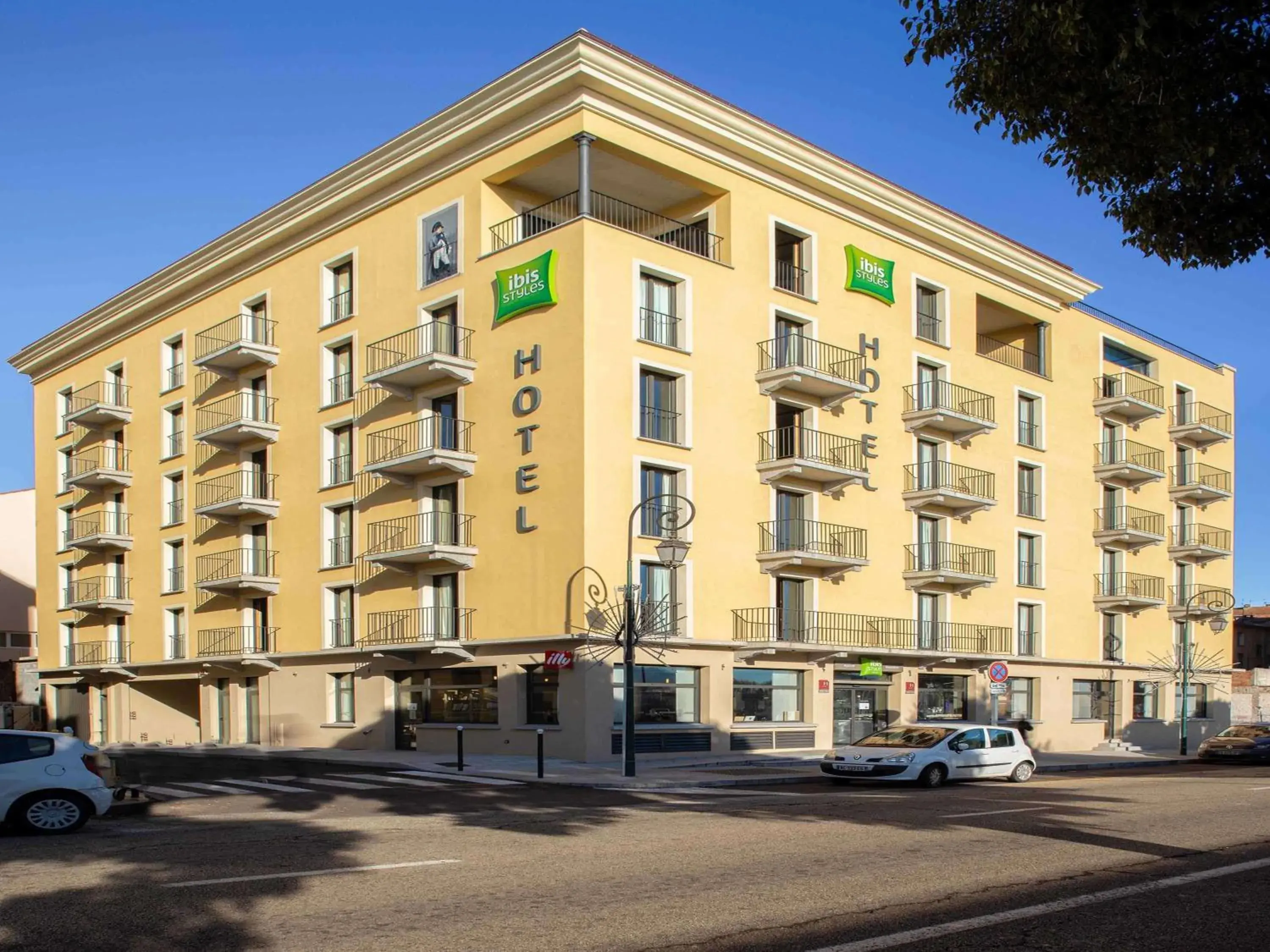 Property building in ibis Styles Ajaccio Napoleon Property building in ibis Styles Ajaccio Napoleon