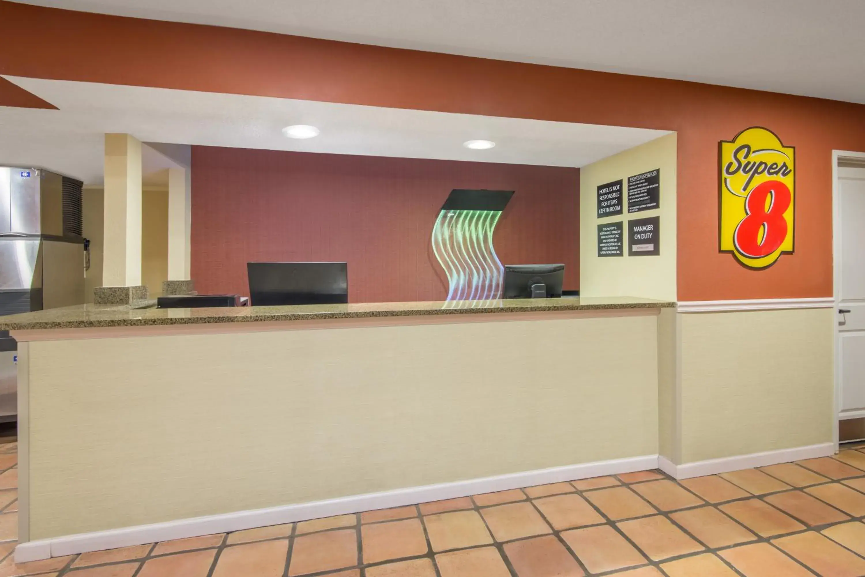 Lobby or reception in Super 8 by Wyndham Portales Lobby or reception in Super 8 by Wyndham Portales