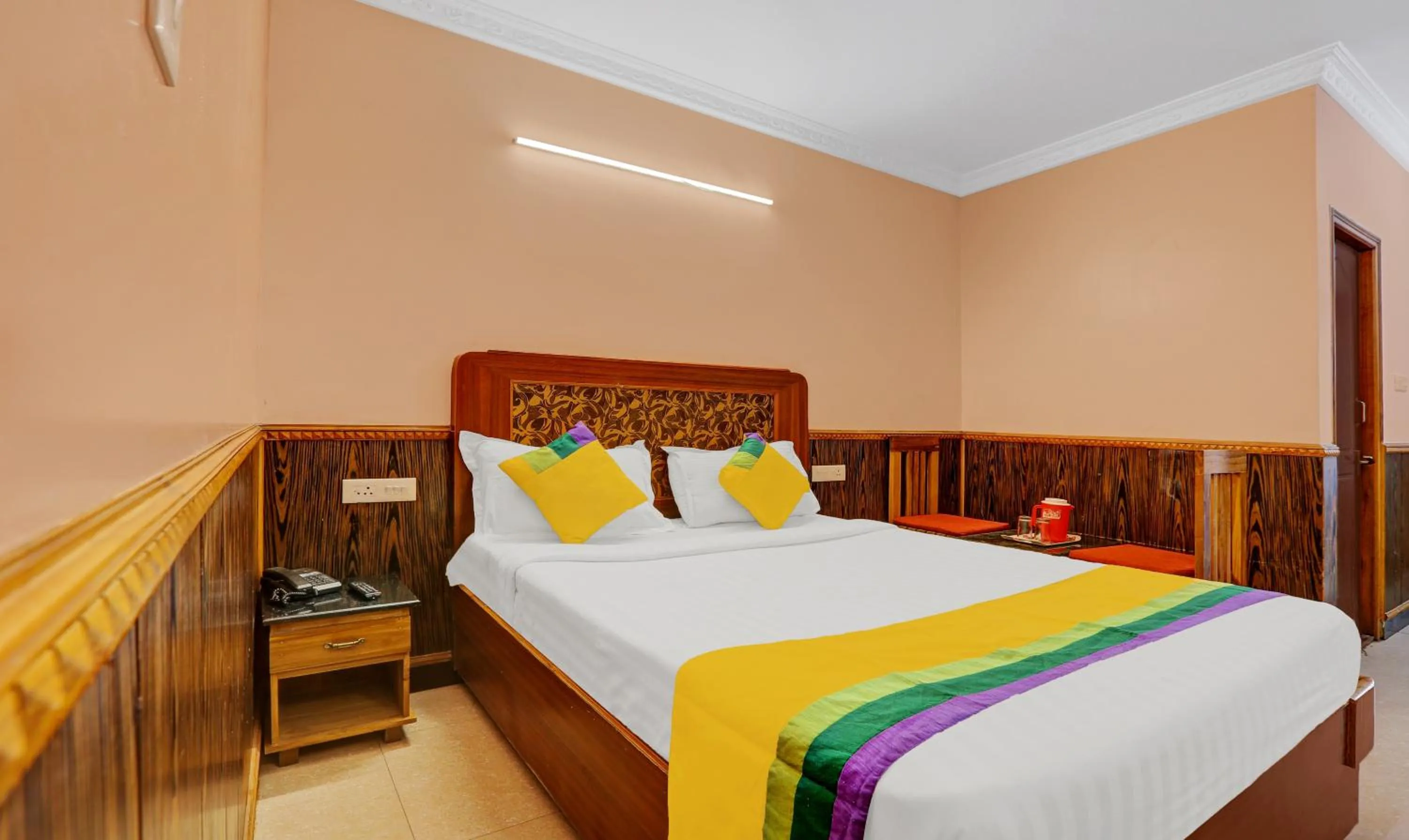 Bedroom, Bed in Itsy Hotels Rain Forest