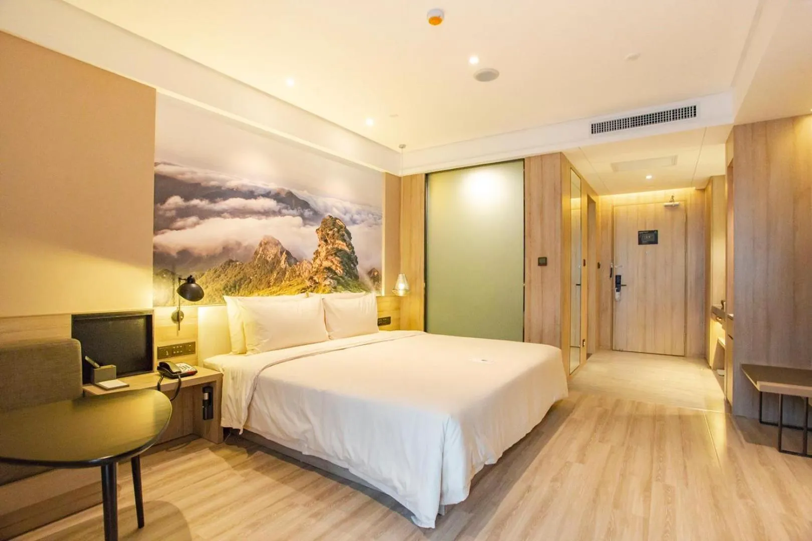 Bed in Atour Hotel Xi'an Gaoxin Jinye Road Branch