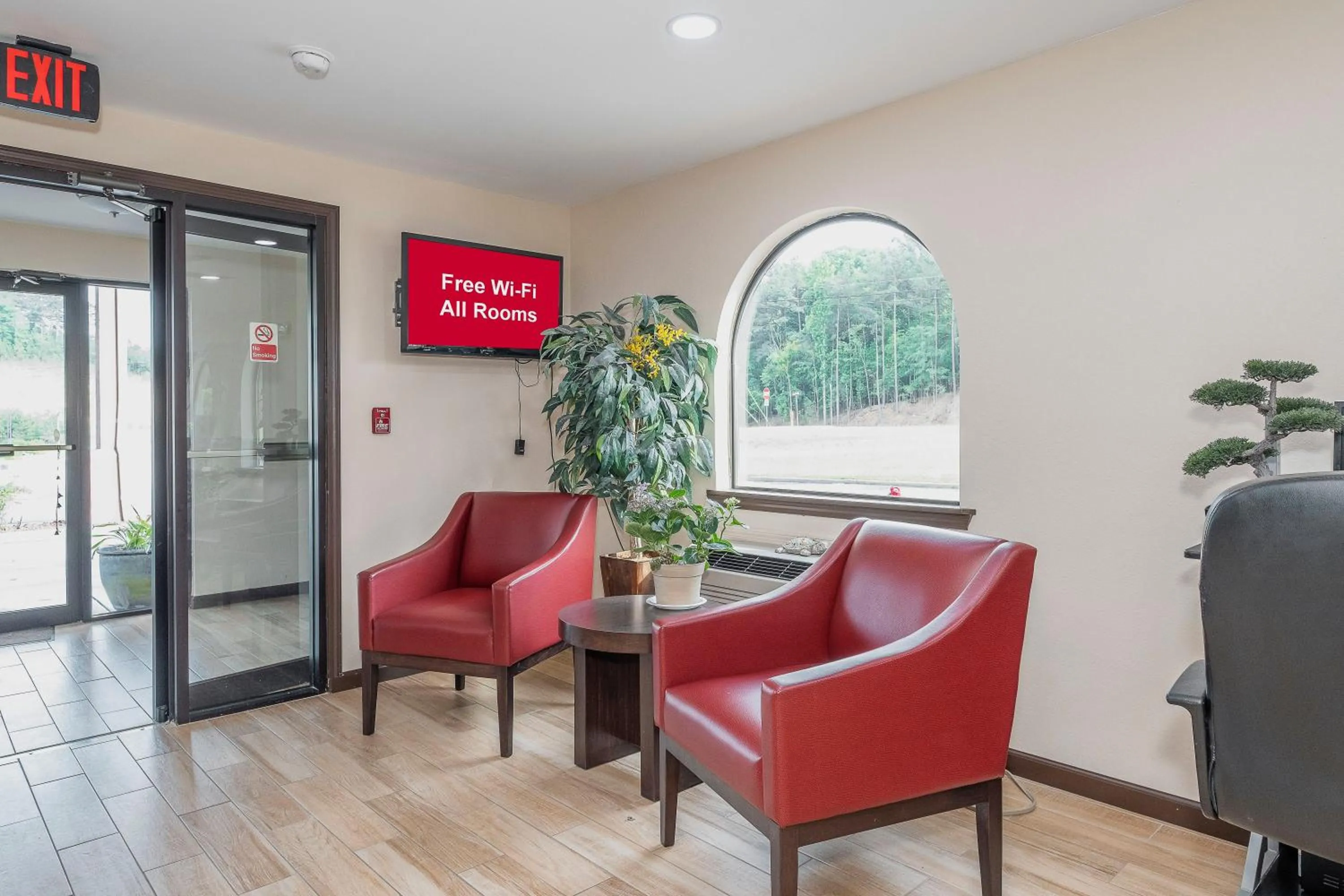 Lobby or reception in Red Roof Inn & Suites Rome