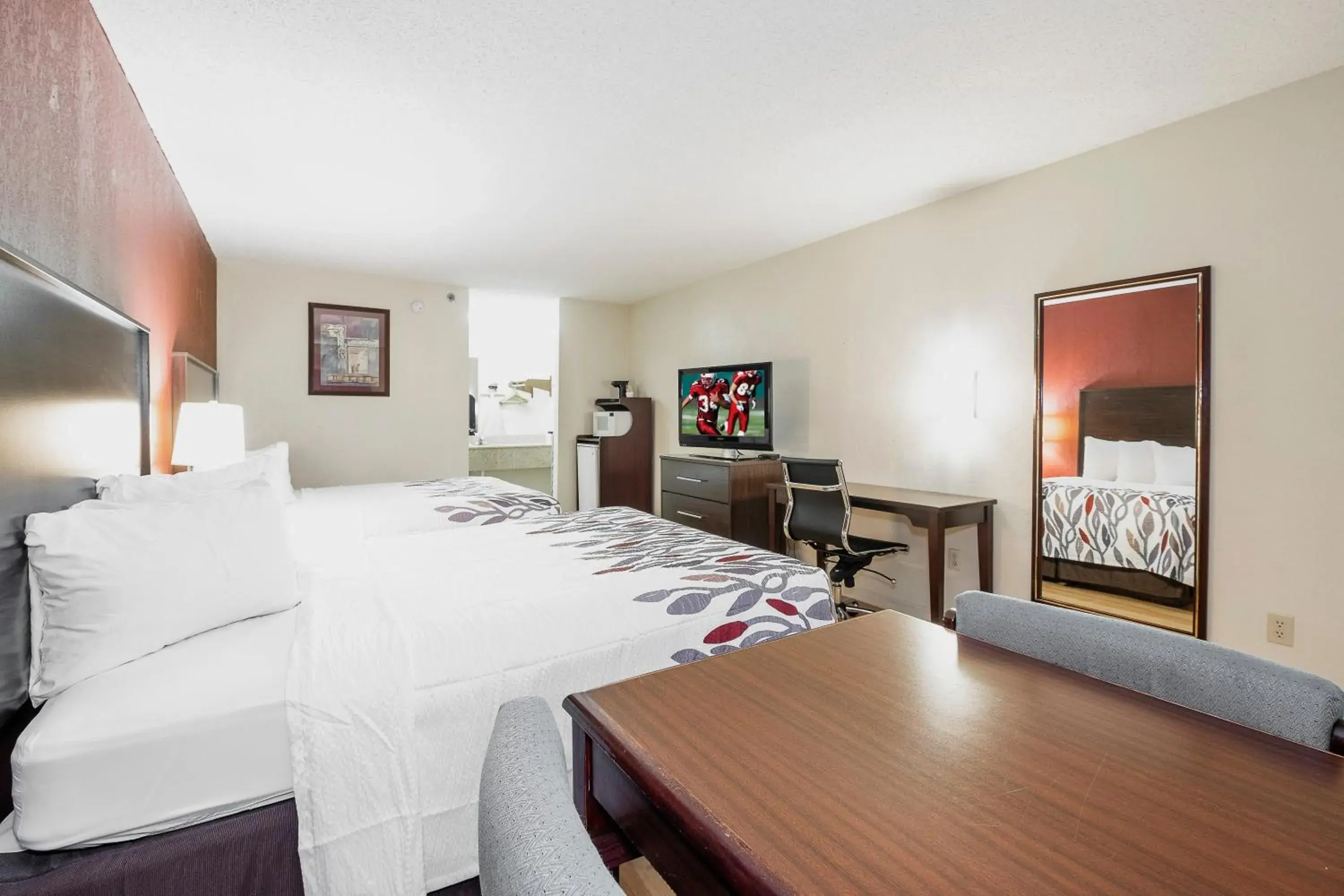 Suite King Room with Two King Beds - Non-Smoking in Red Roof Inn & Suites Rome Suite King Room with Two King Beds - Non-Smoking in Red Roof Inn & Suites Rome