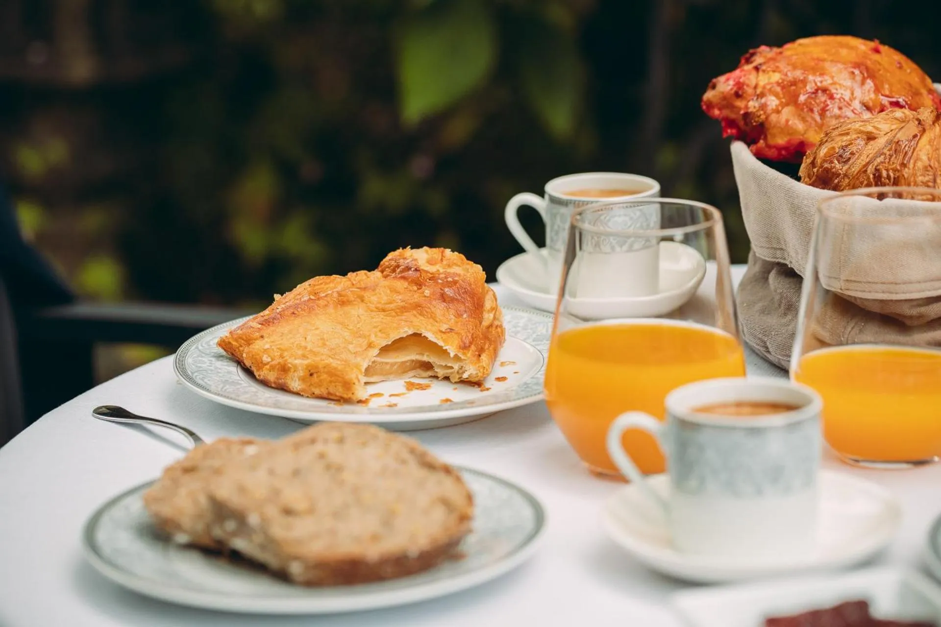 Breakfast in Les Suites de l'Ile Barbe