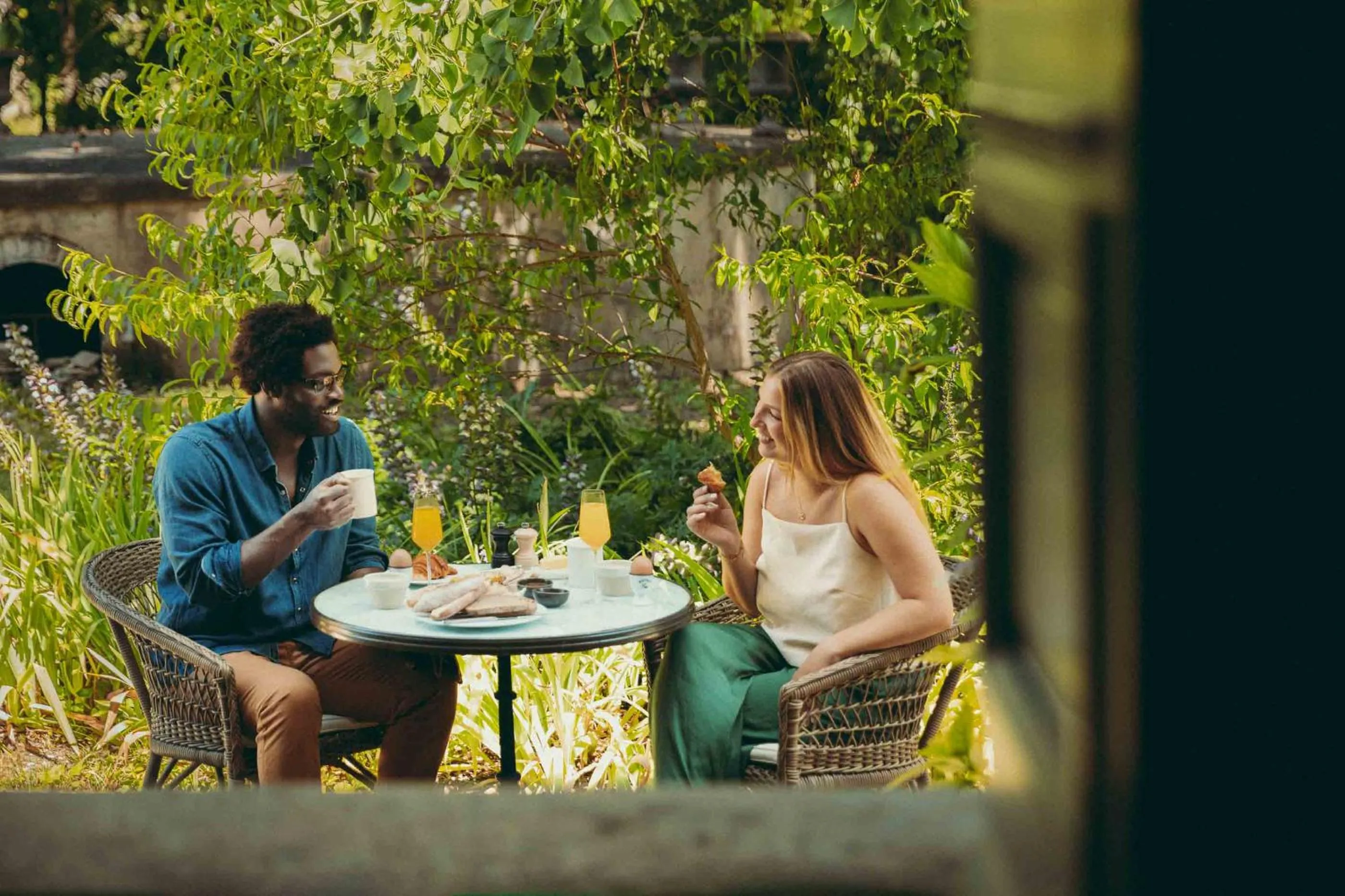 Garden view in Les Suites de l'Ile Barbe