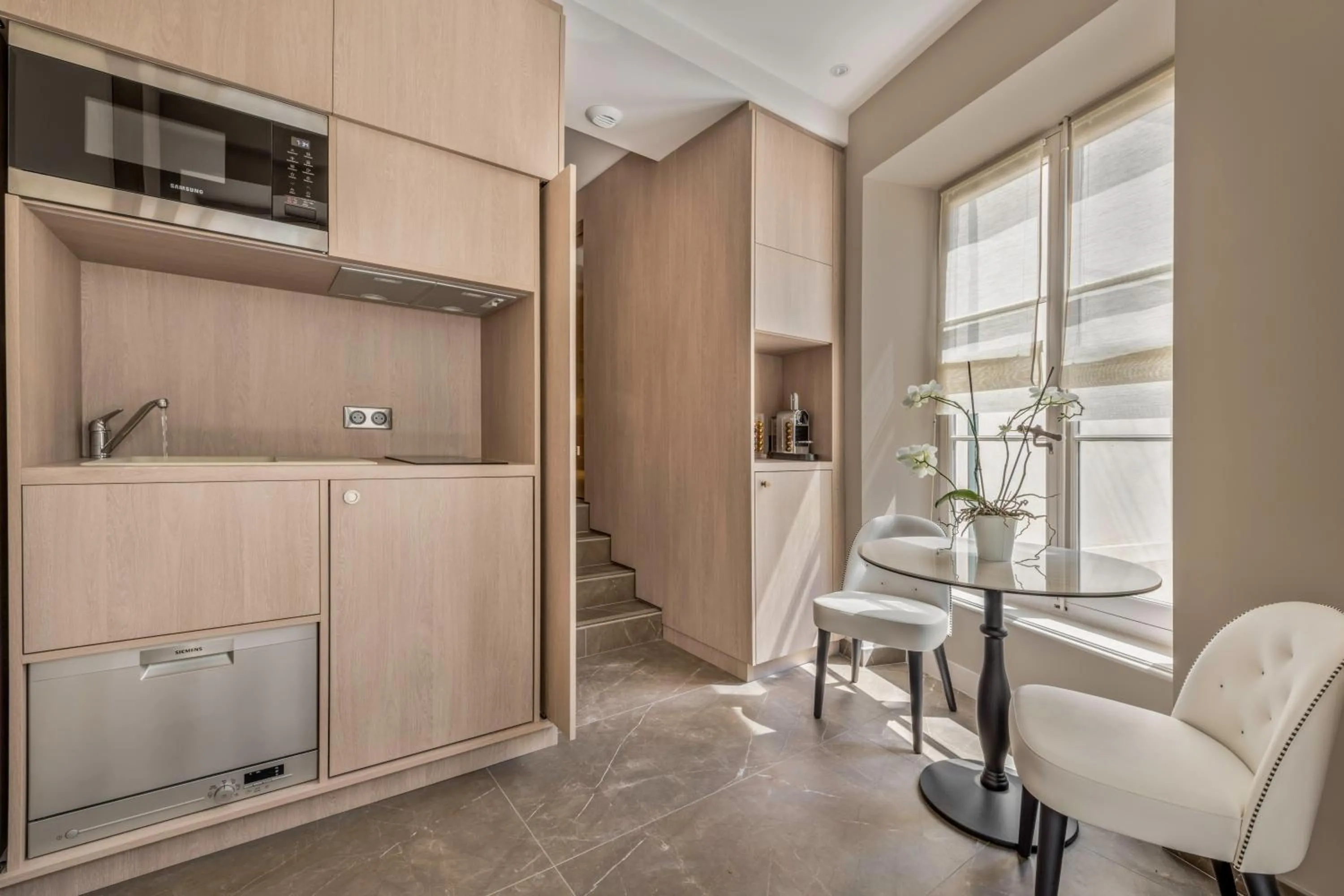 Kitchen or kitchenette in Les Suites de l'Ile Barbe