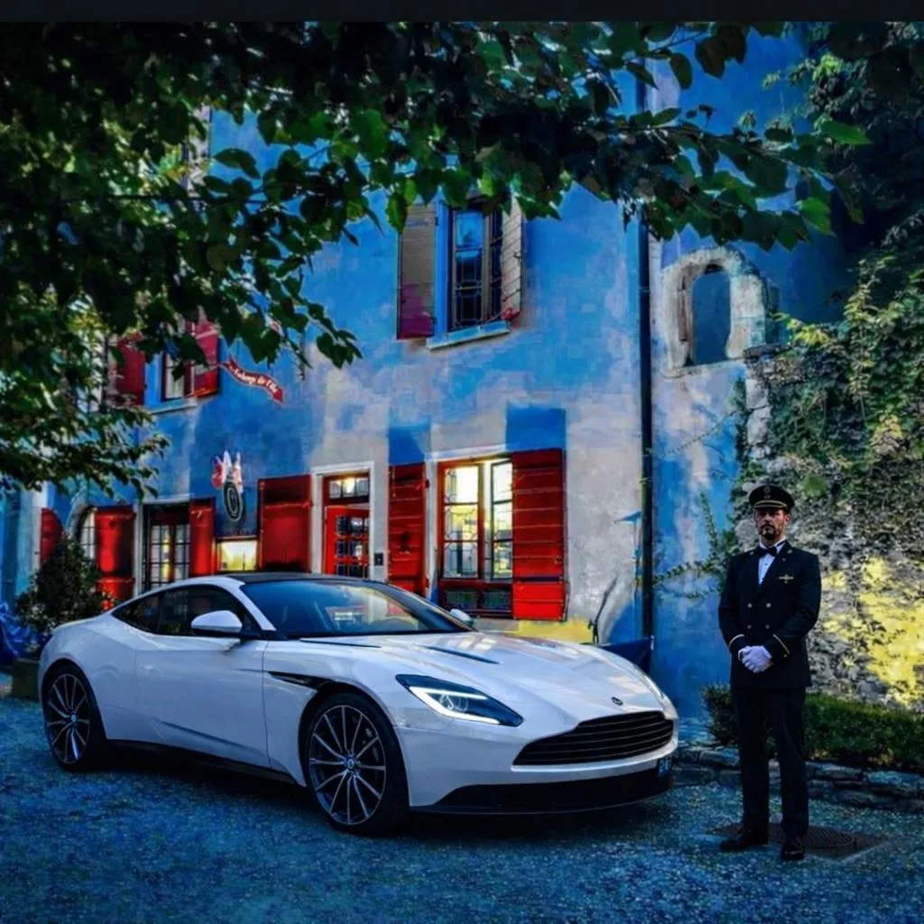 Parking in Les Suites de l'Ile Barbe