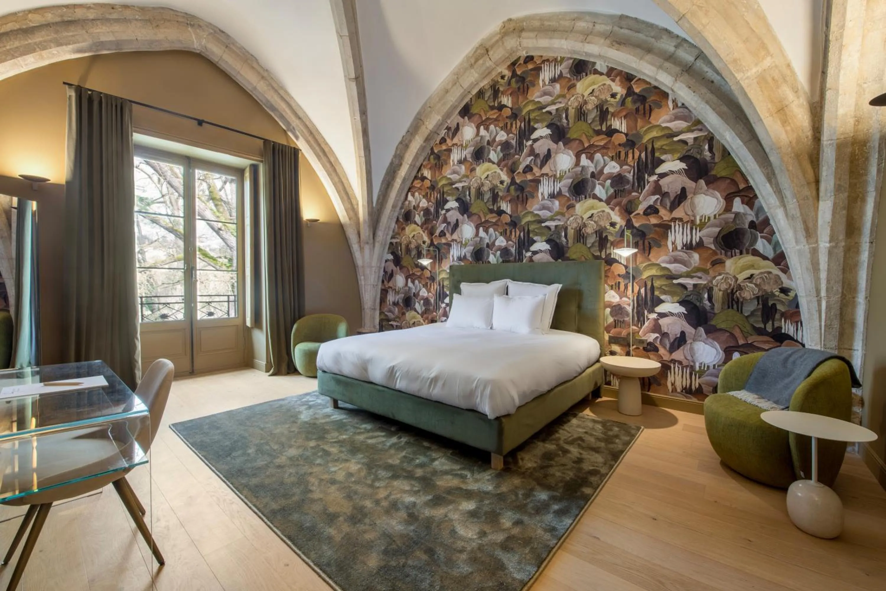 Bedroom, Bed in Les Suites de l'Ile Barbe