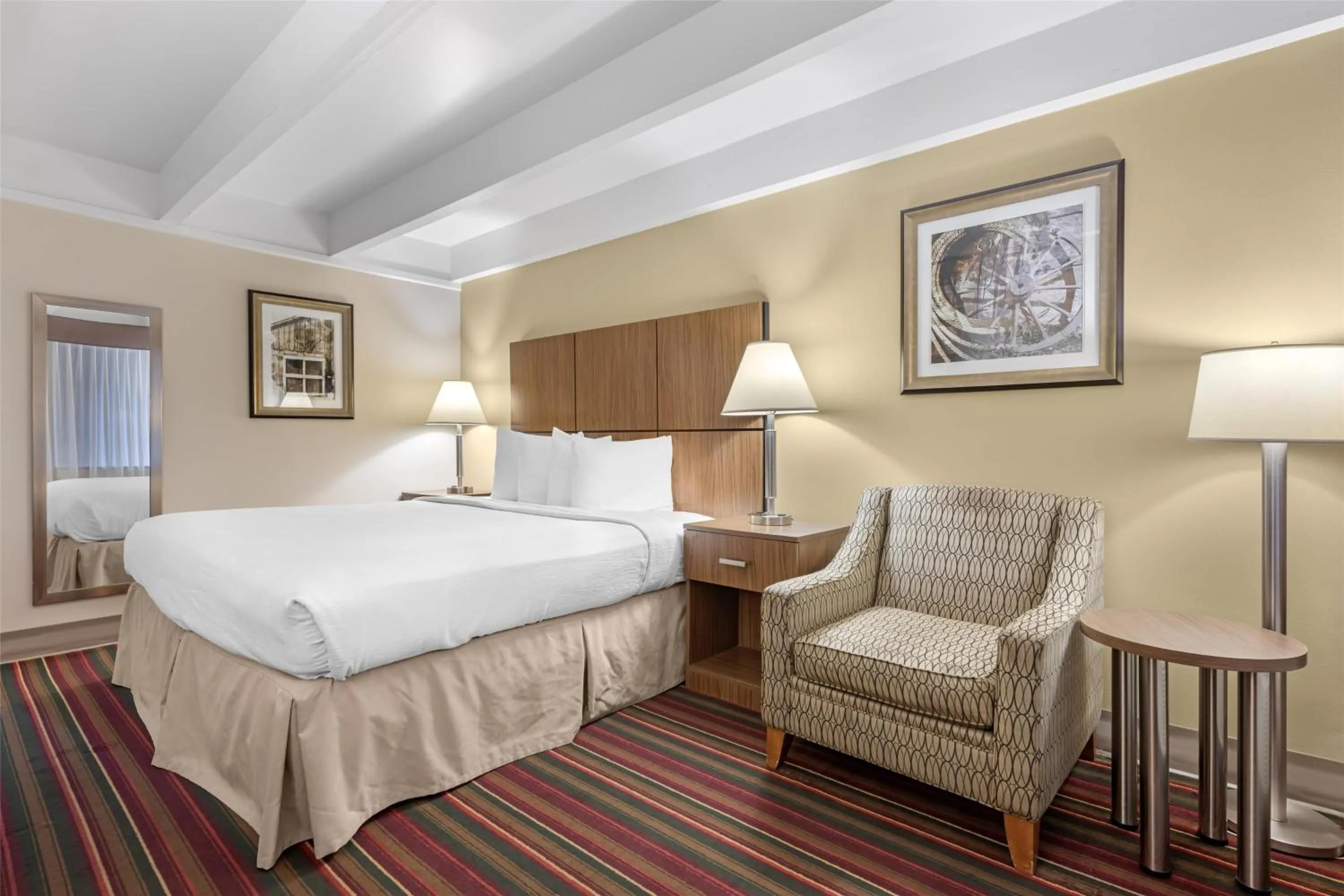 Bedroom, Bed in Best Western El Rancho Palacio