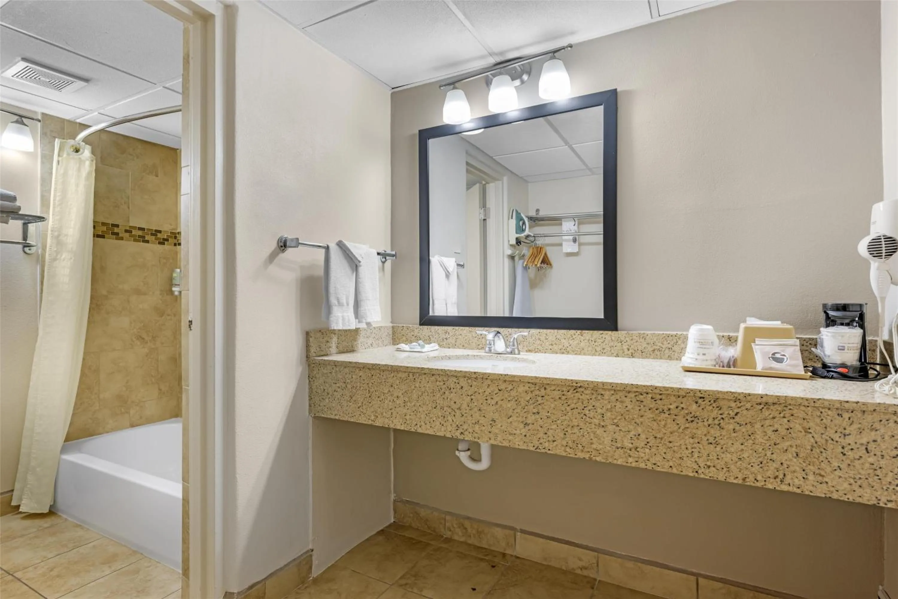 Bathroom in Best Western El Rancho Palacio