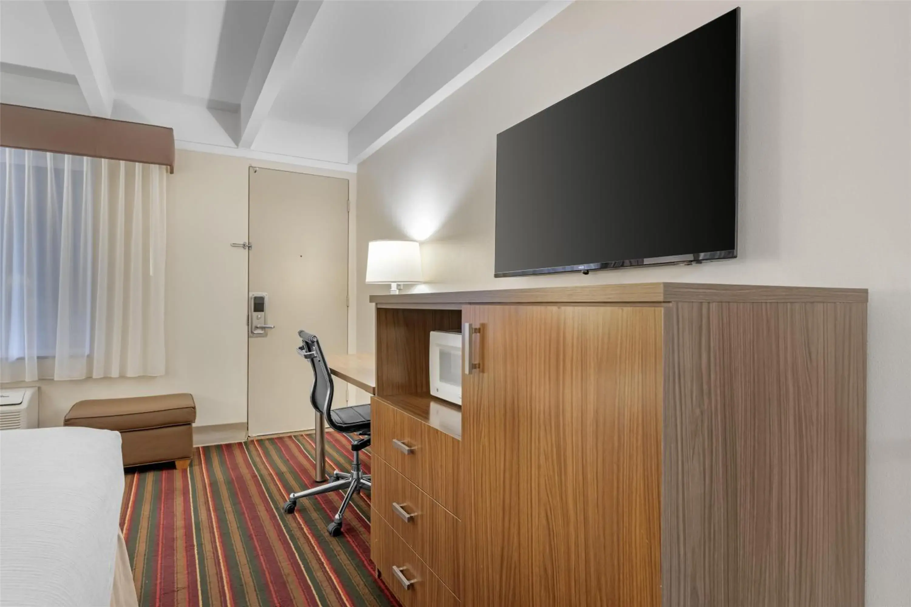 Bedroom in Best Western El Rancho Palacio Bedroom in Best Western El Rancho Palacio