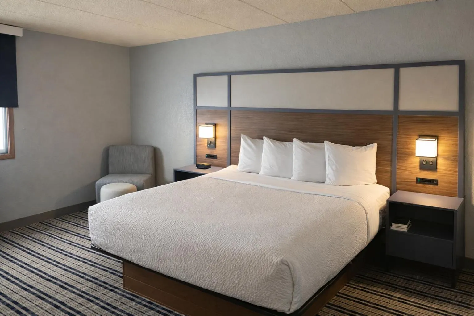 Photo of the whole room, Bed in AmericInn by Wyndham Dickinson