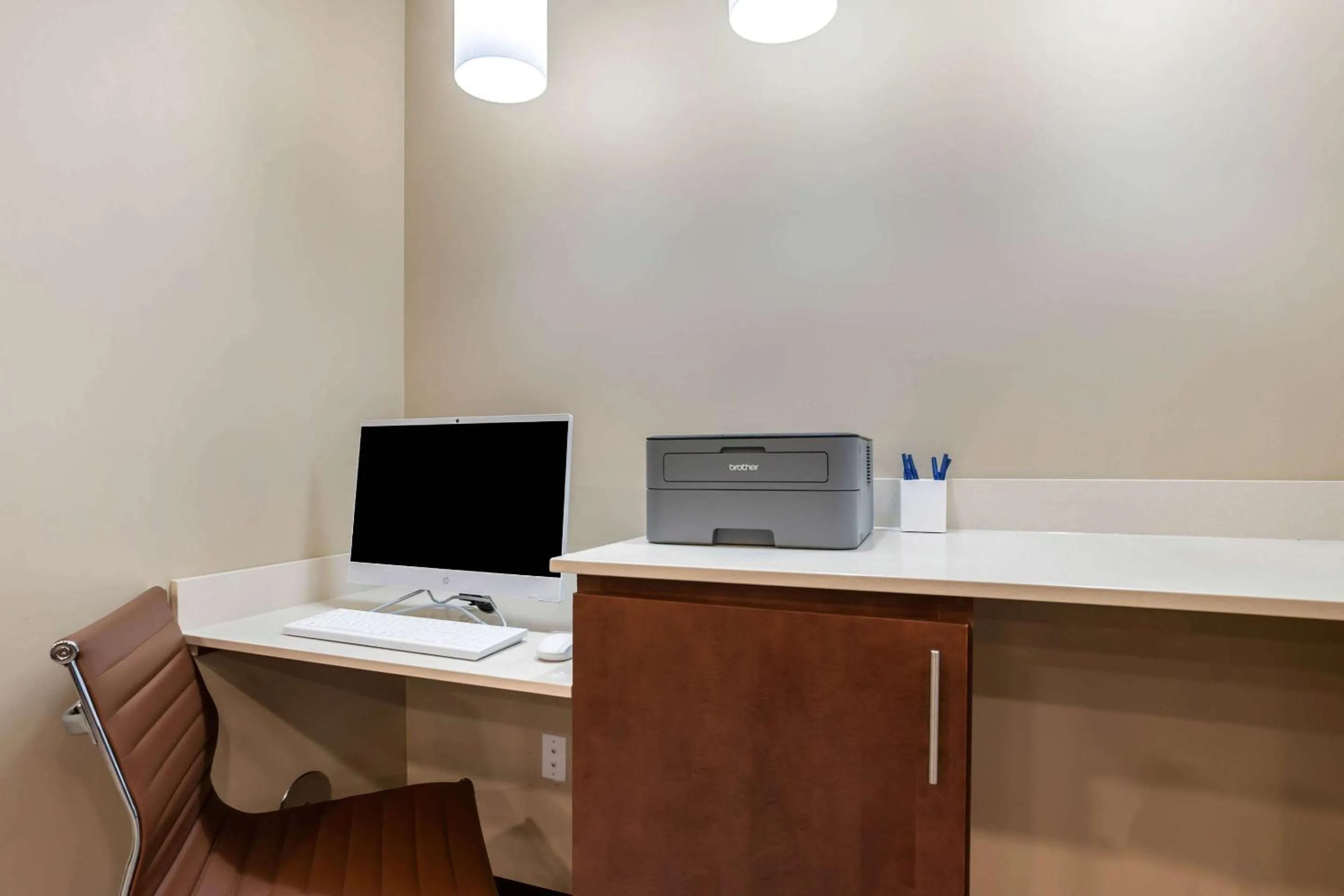 Business facilities in Comfort Inn & Suites Ames near ISU Campus