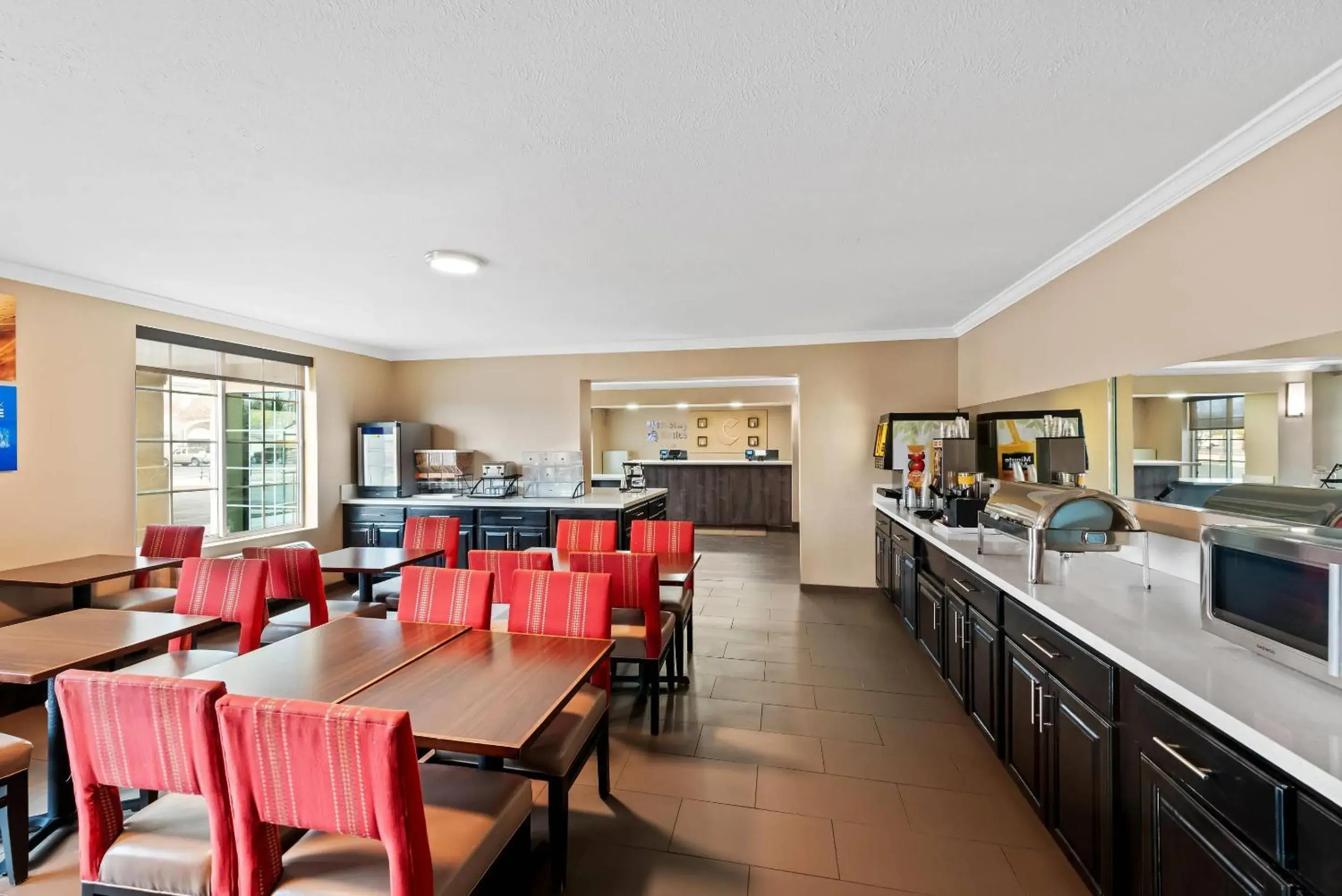 Breakfast in MainStay Suites El Centro I-8 Breakfast in MainStay Suites El Centro I-8