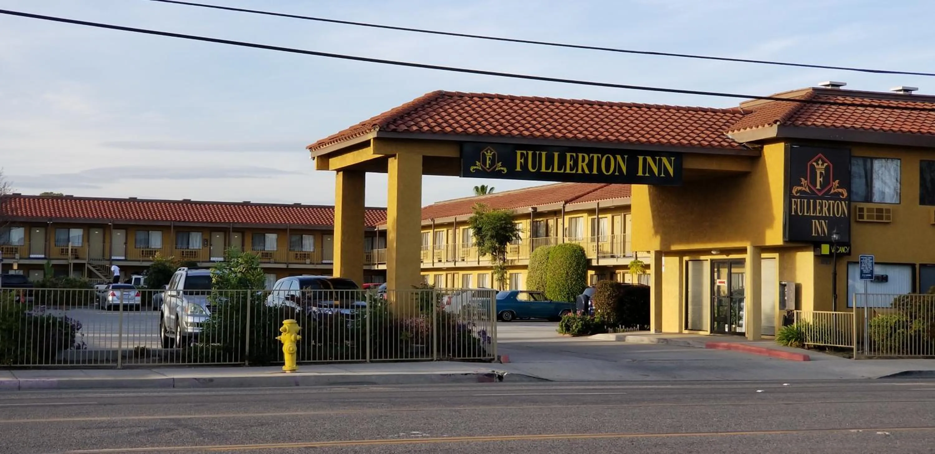 Property building in Fullerton Inn