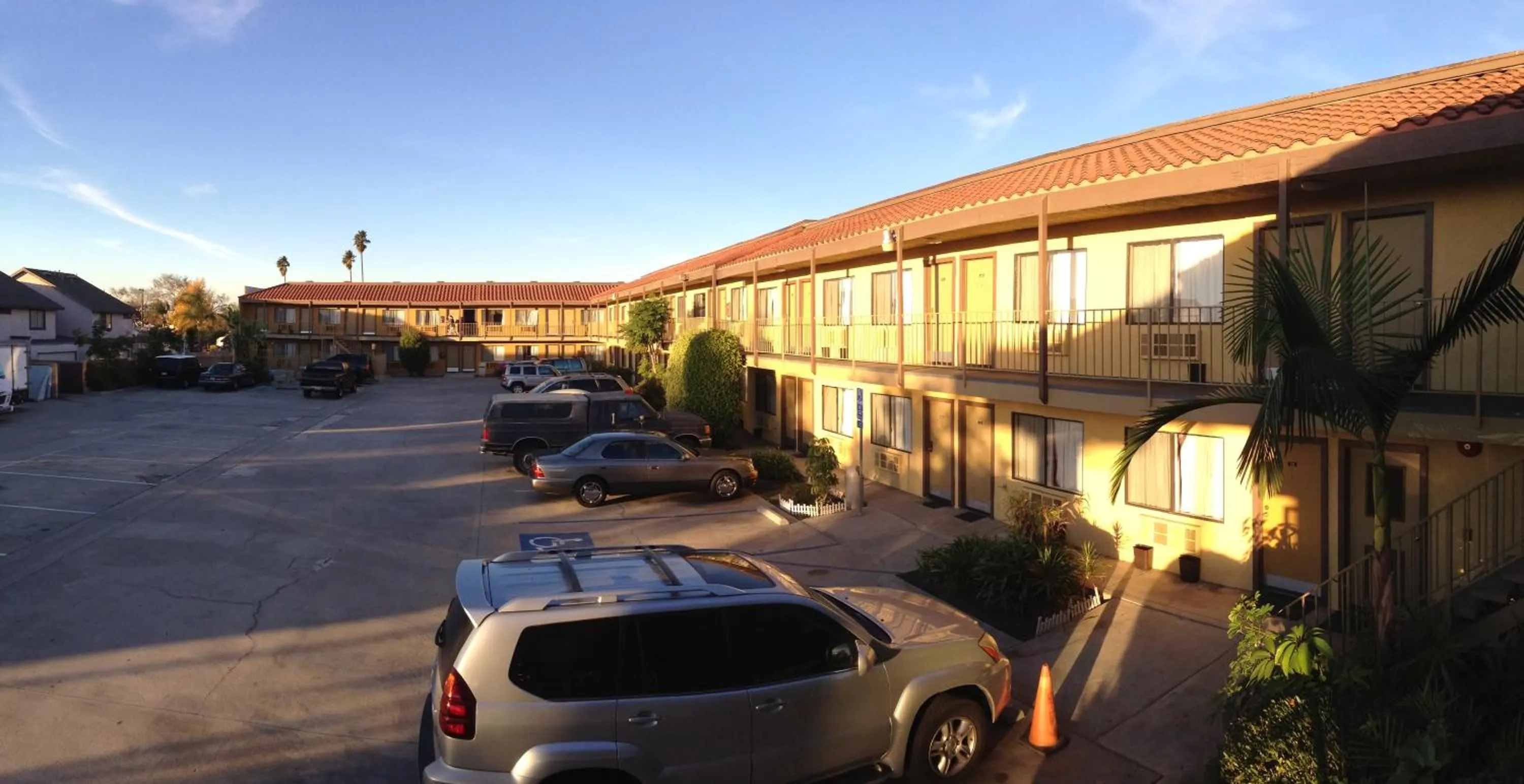 Area and facilities in Fullerton Inn