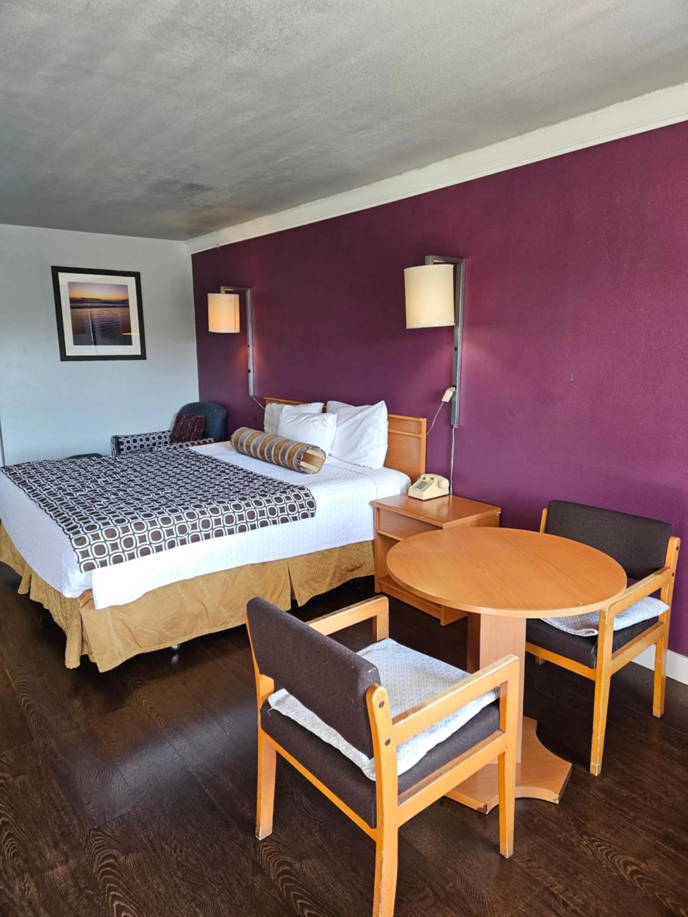 Bed in Fullerton Inn