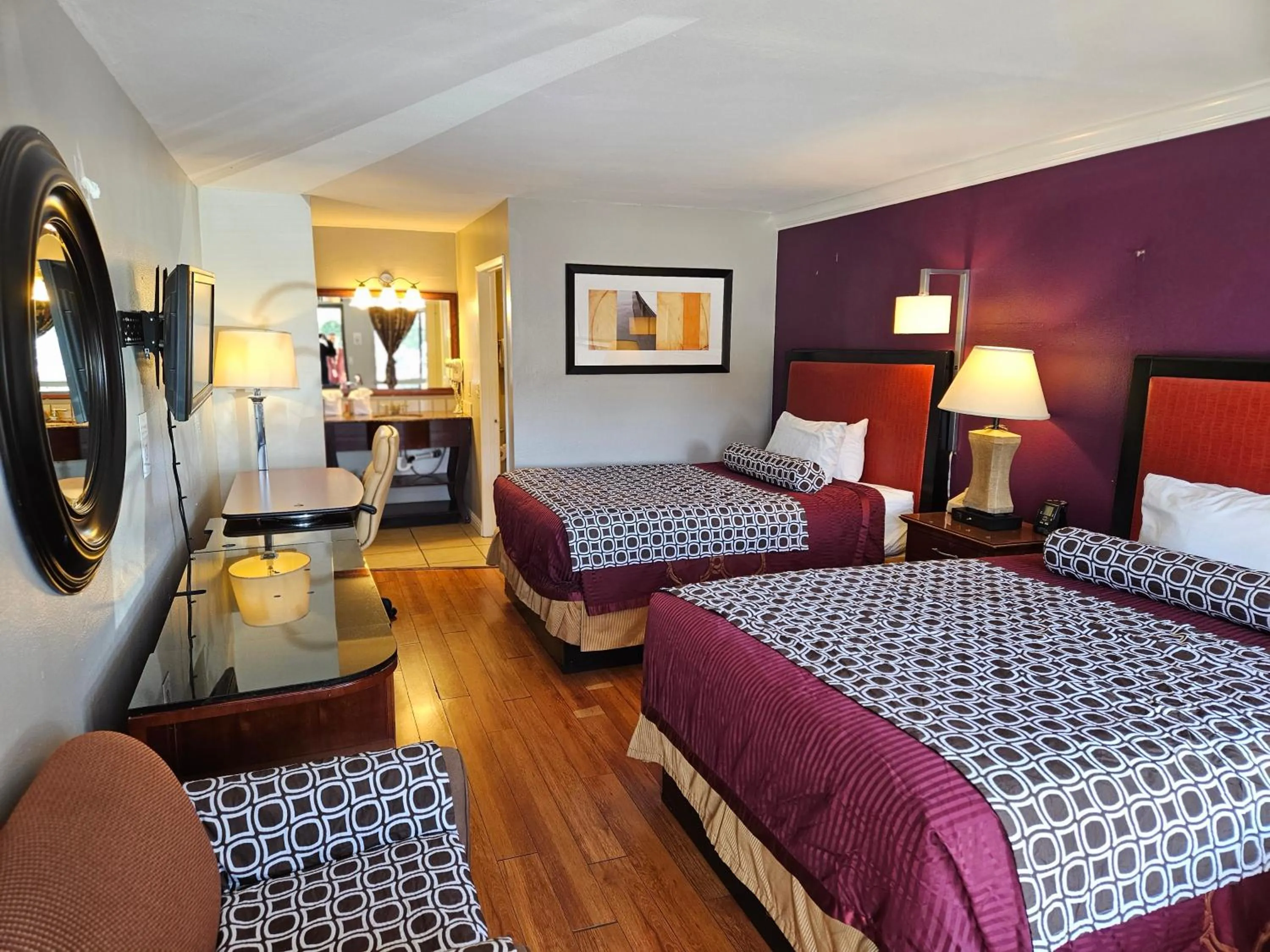 Bed in Fullerton Inn