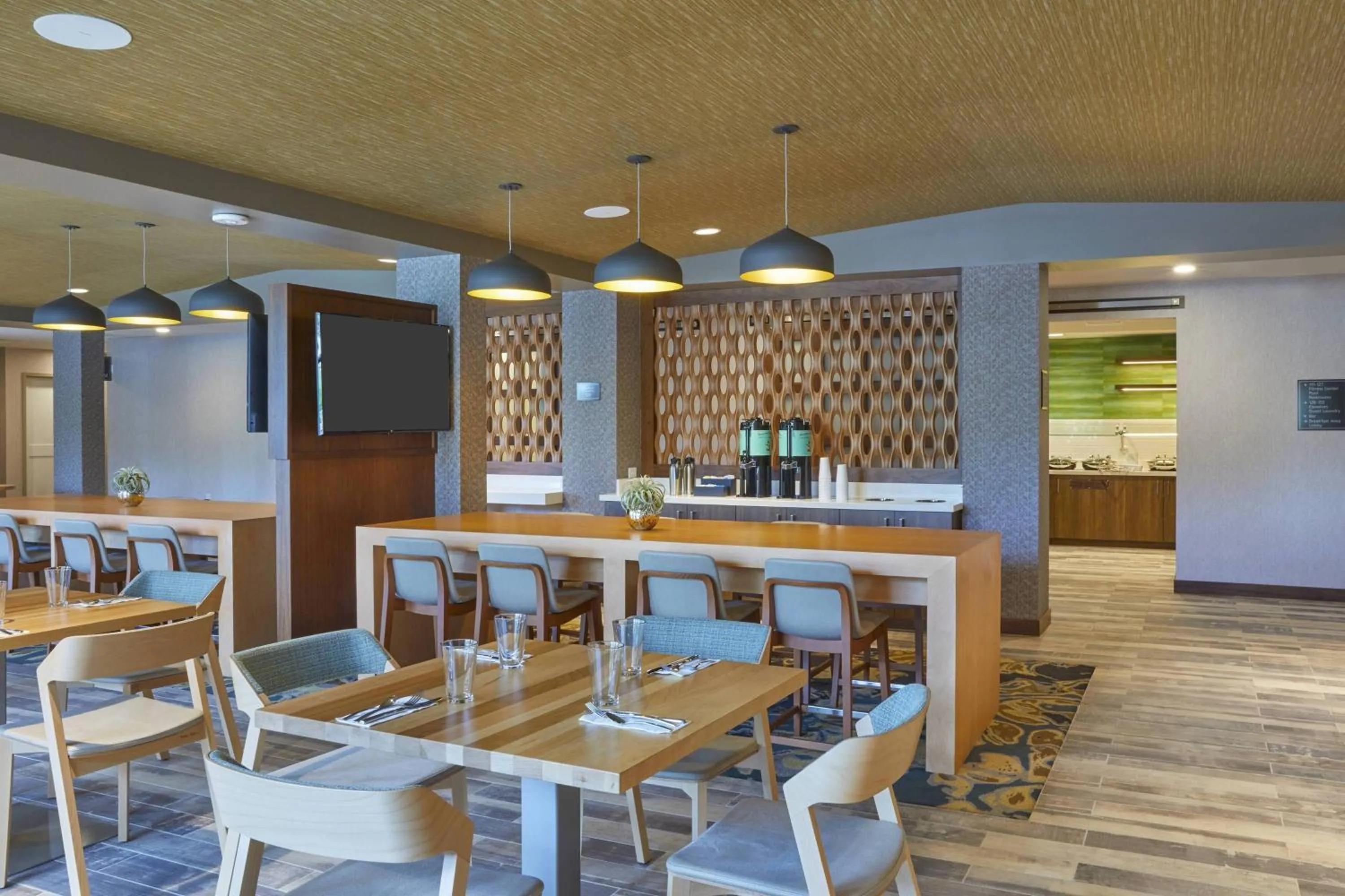Restaurant/places to eat in Residence Inn by Marriott Oahu Kapolei