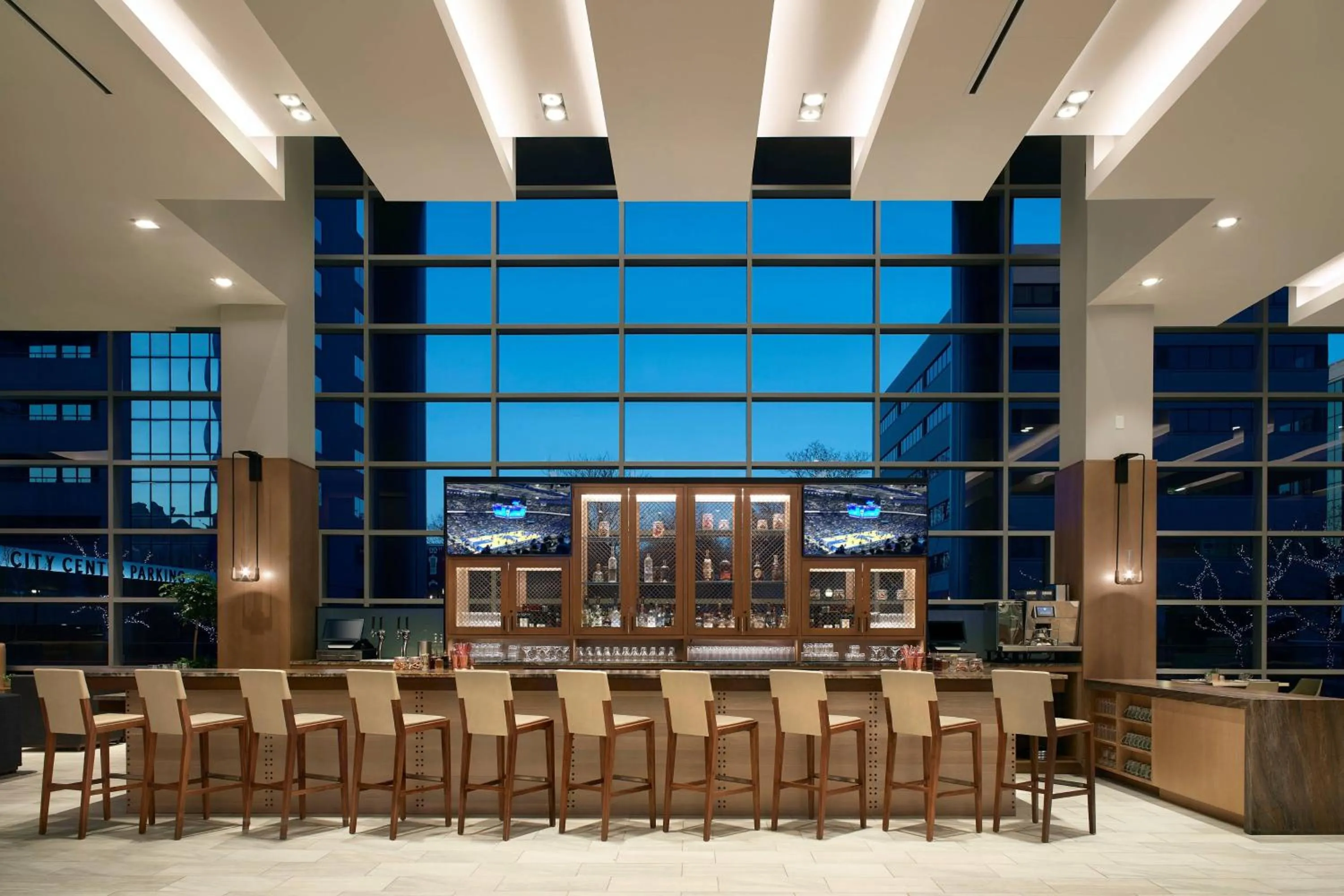 Lounge or bar in Lexington Marriott City Center