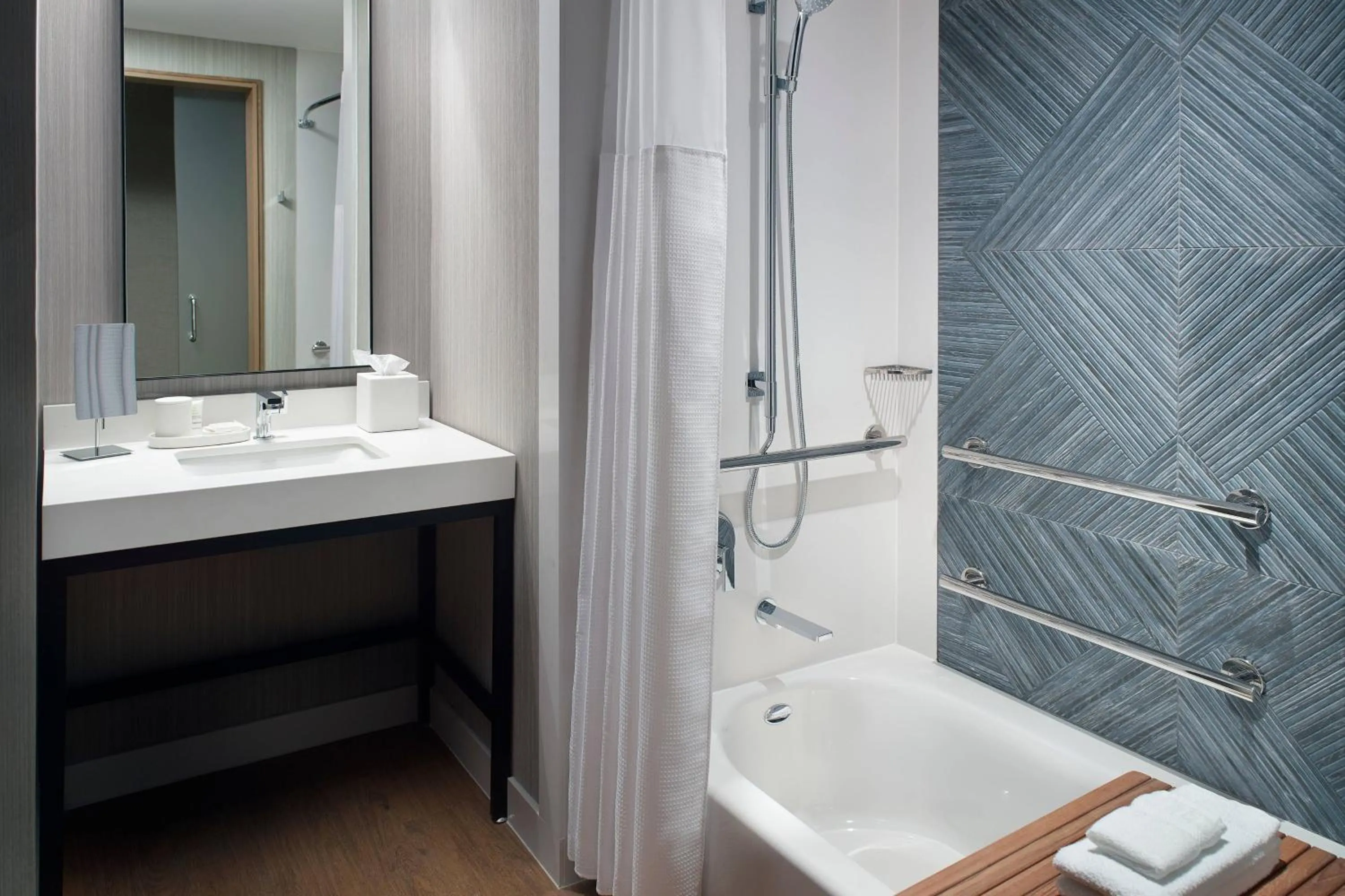 Bathroom in Lexington Marriott City Center