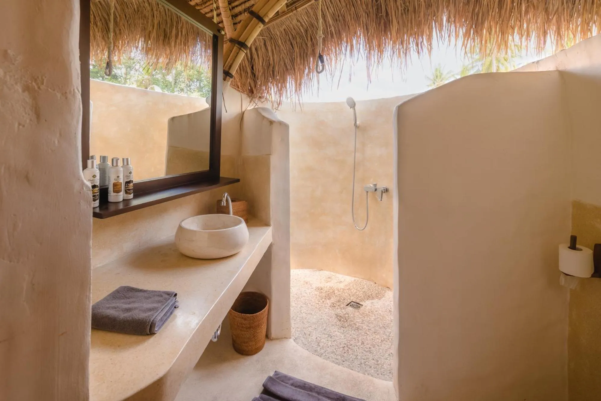 Shower in Mana Earthly Paradise