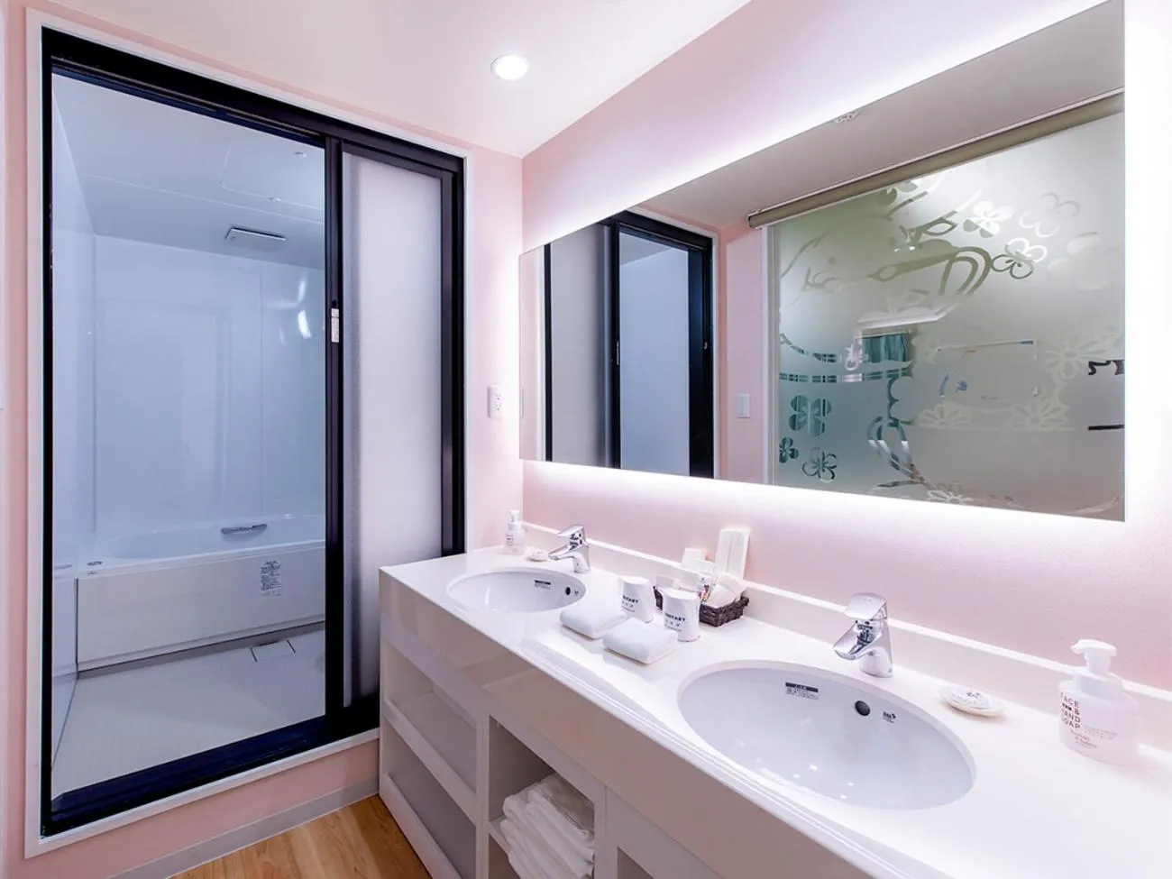 Bathroom in HOTEL OKINAWA WITH SANRIO CHARACTERS