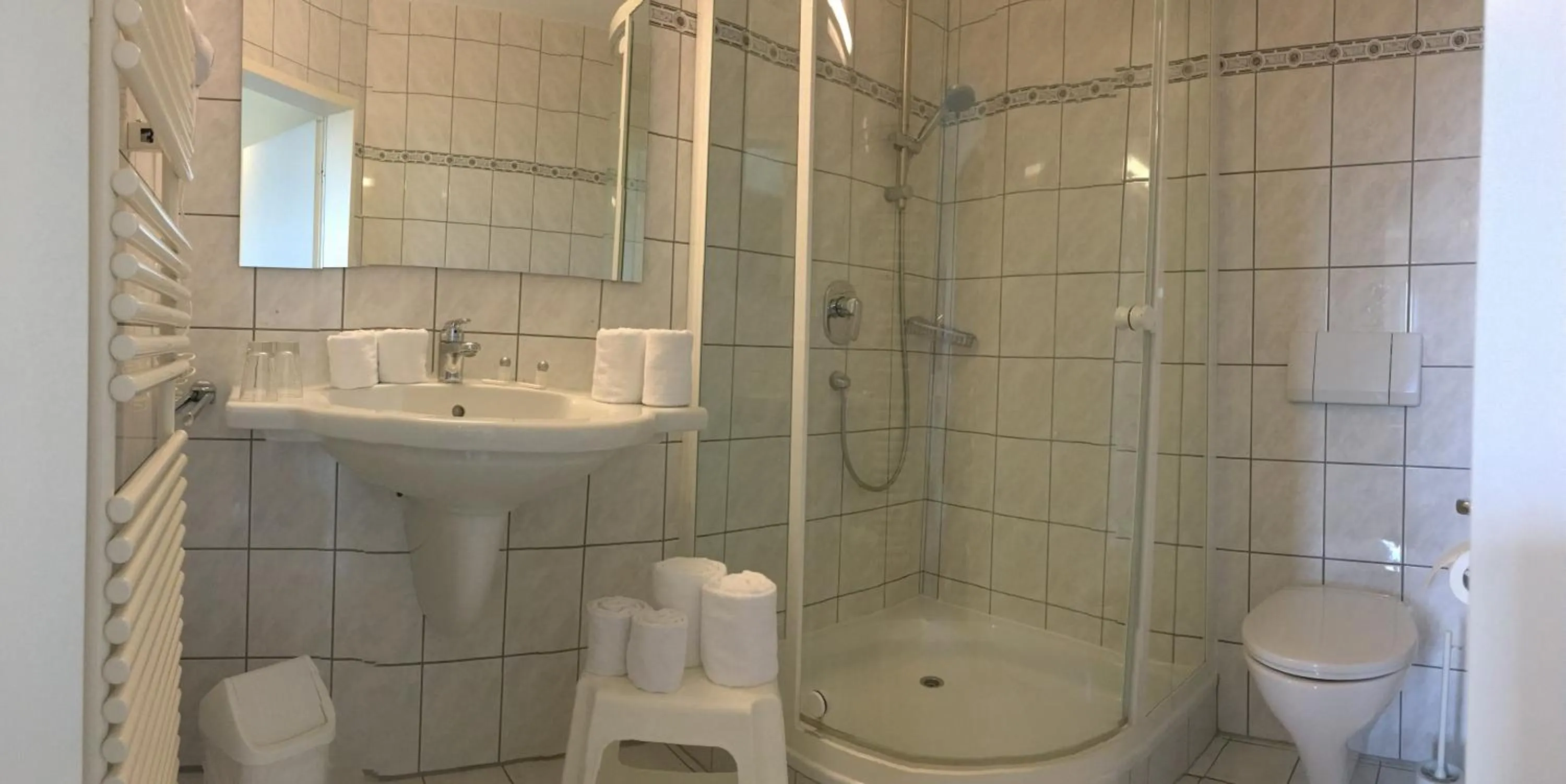 Bathroom in Restaurant und Hotel Knostmann