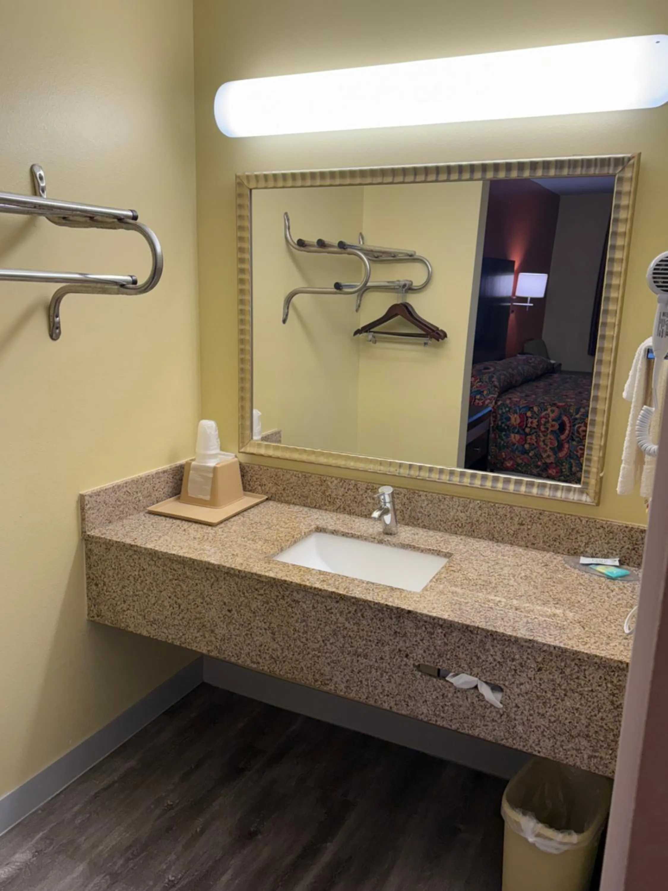 Bathroom in Liberty Inn - Collins