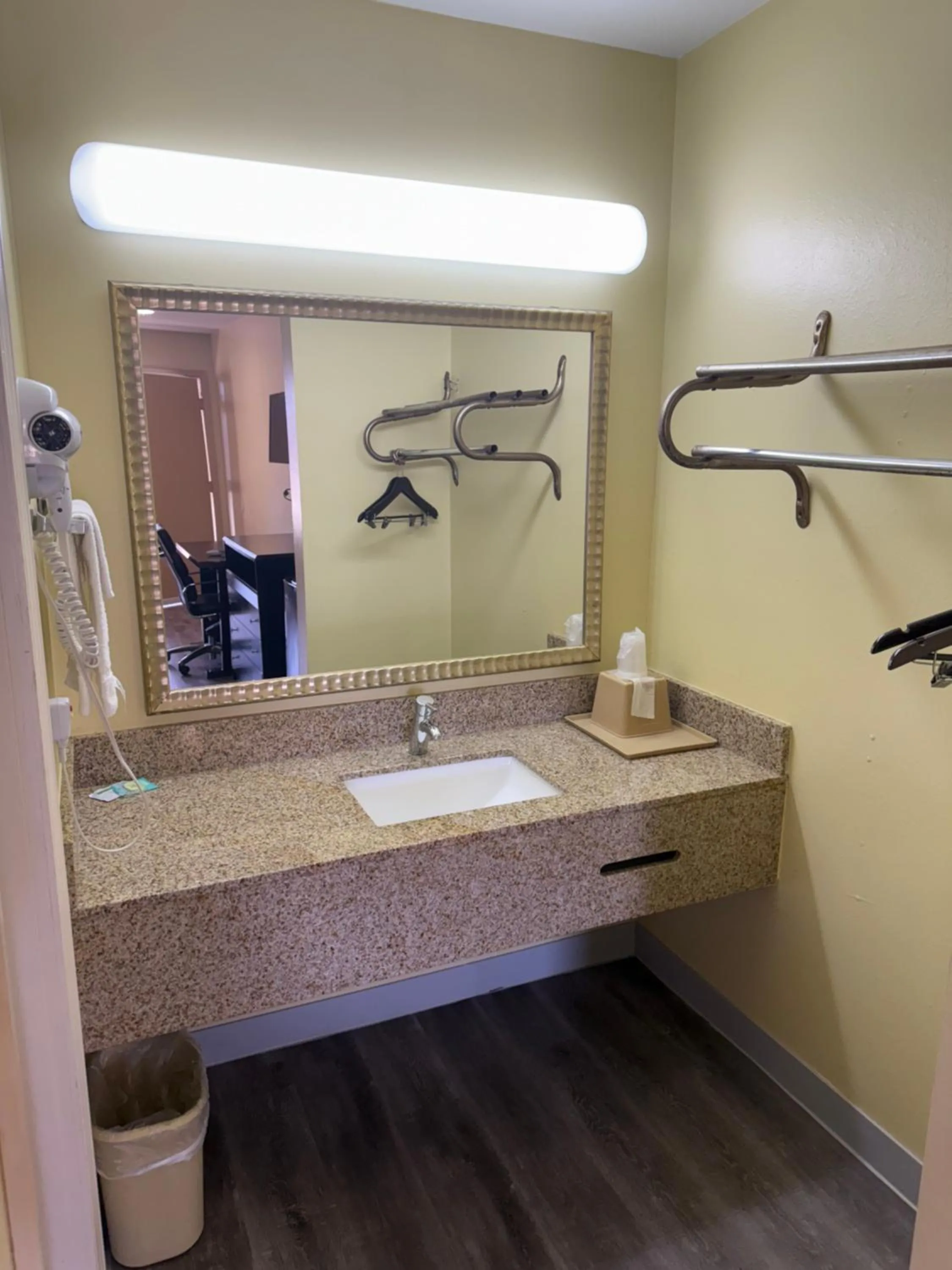 Bathroom in Liberty Inn - Collins